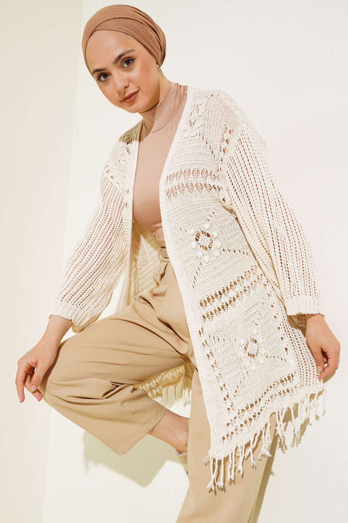 Low Shoulder Knitwear Cardigan With Tassels At The Hem – Brand: Maxi Modena – Women & Kids, Baby Clothes Wholesale – TheBS Women