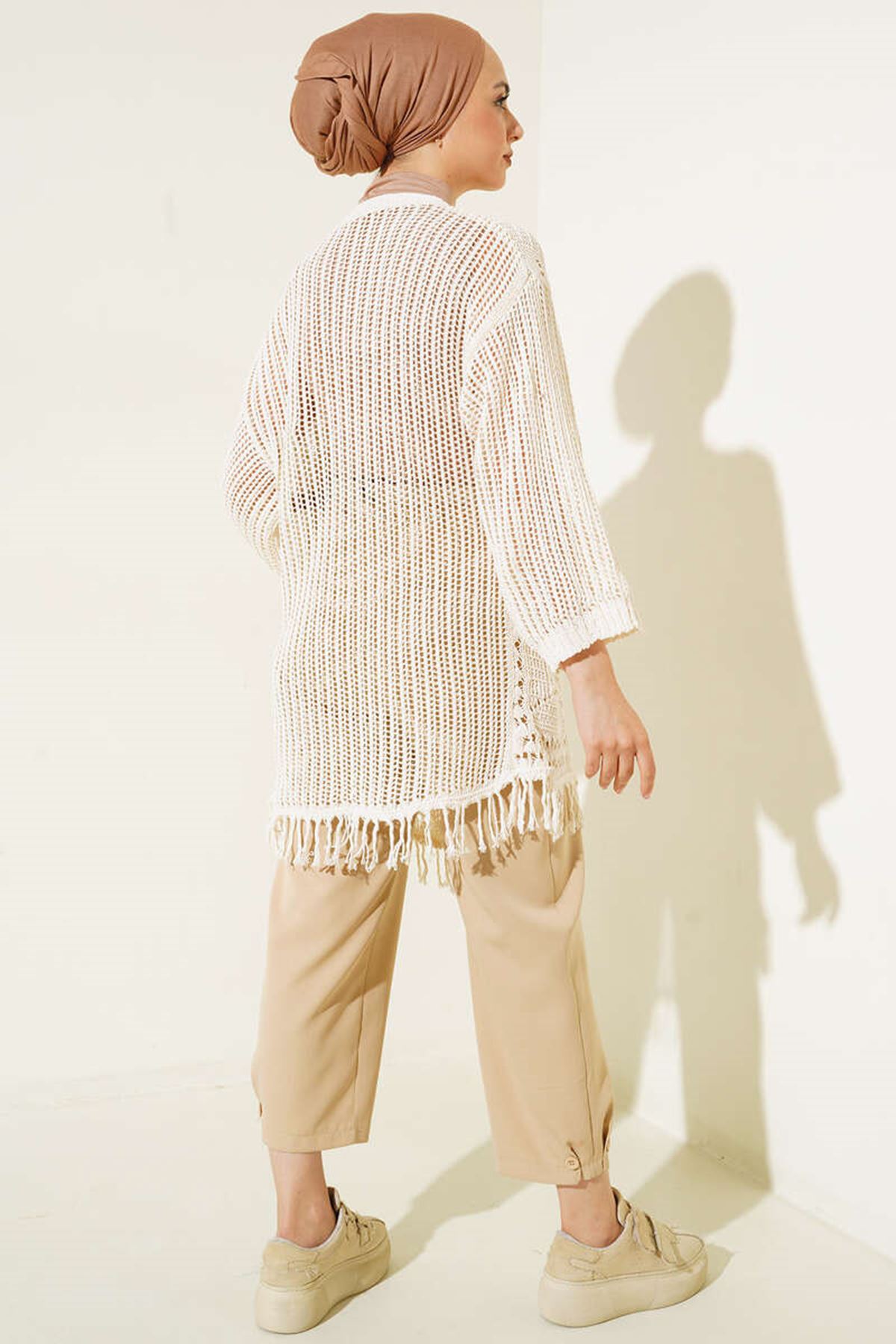 Low Shoulder Knitwear Cardigan With Tassels At The Hem – Brand: Maxi Modena – Women & Kids, Baby Clothes Wholesale – TheBS Women