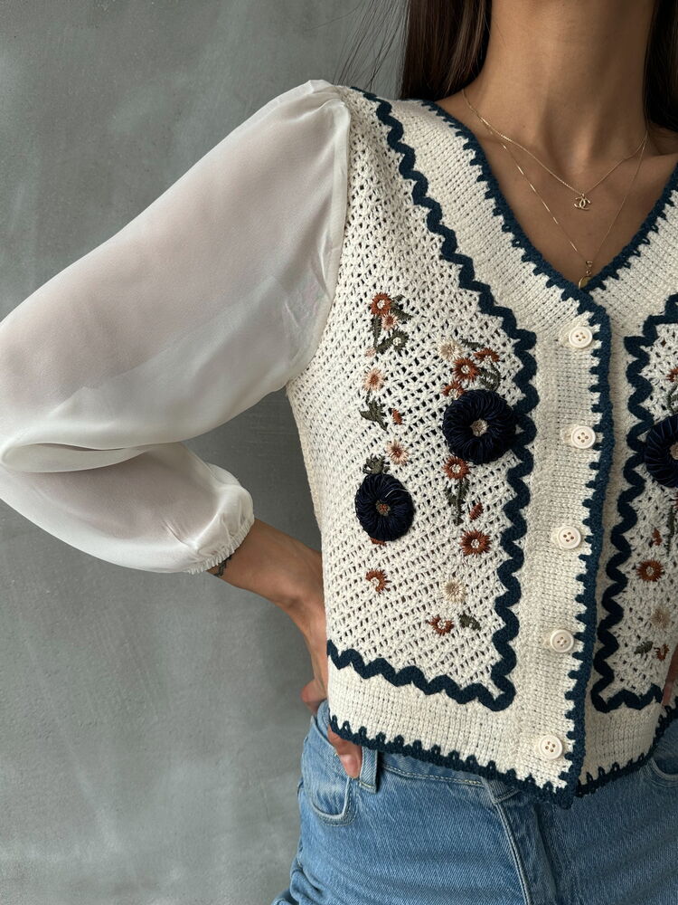 StoneButtoned Short Wholesale Cardigan – Brand: Topshow – Women & Kids, Baby Clothes Wholesale – TheBS Women