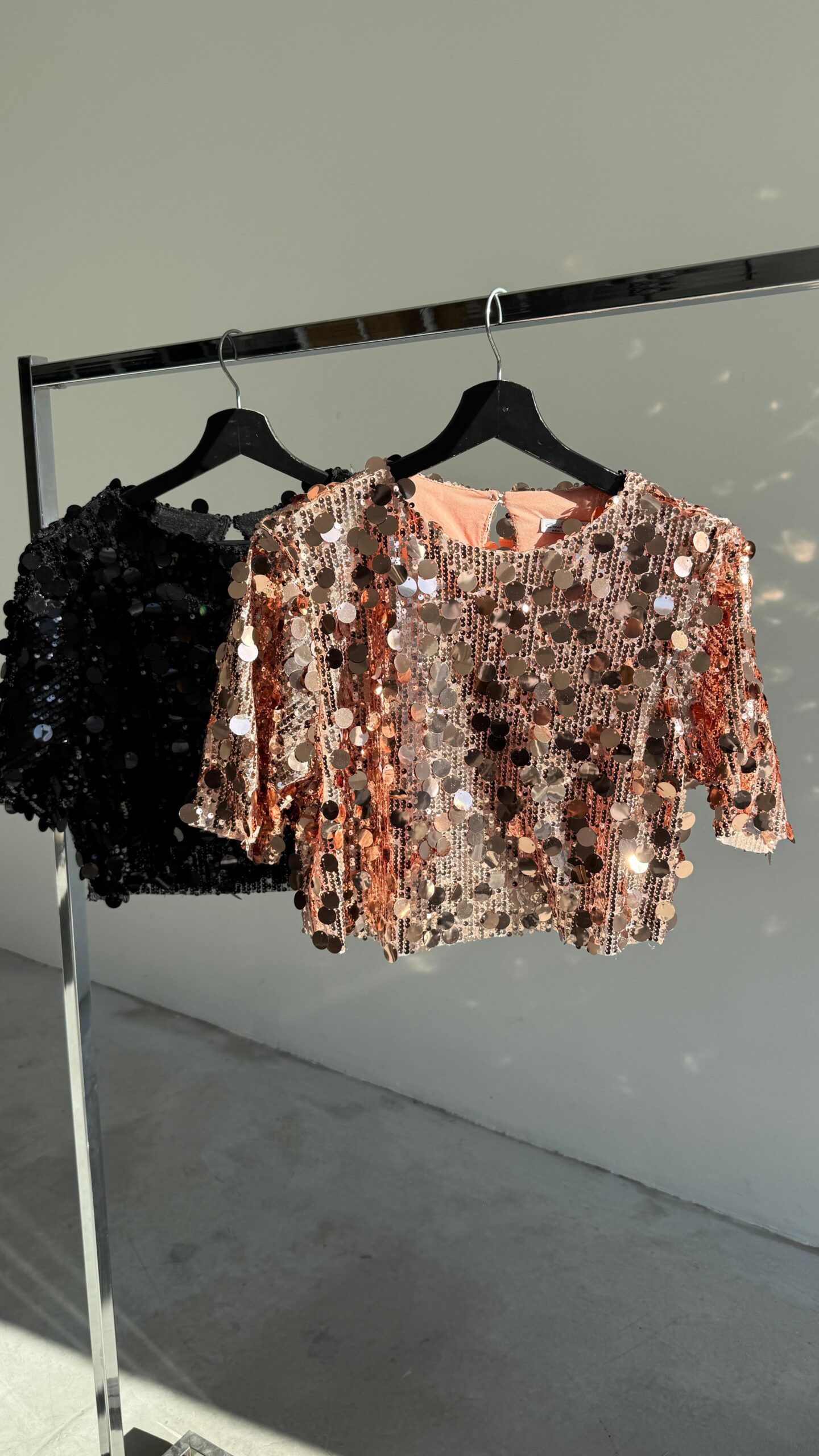 Crop Large Scale - Salmon - Brand: Cream Rouge - Women & Kids, Baby Clothes Wholesale - TheBS Women