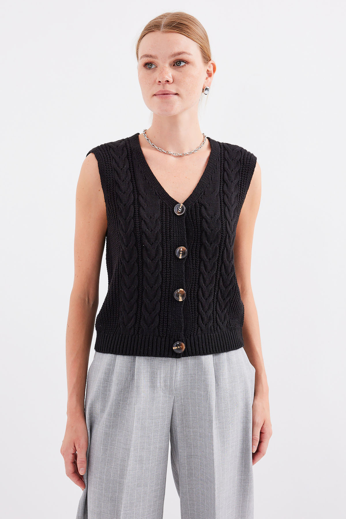 Buttoned Short Knit Vest - Brand: Bigdart - Women & Kids, Baby Clothes Wholesale - TheBS Women