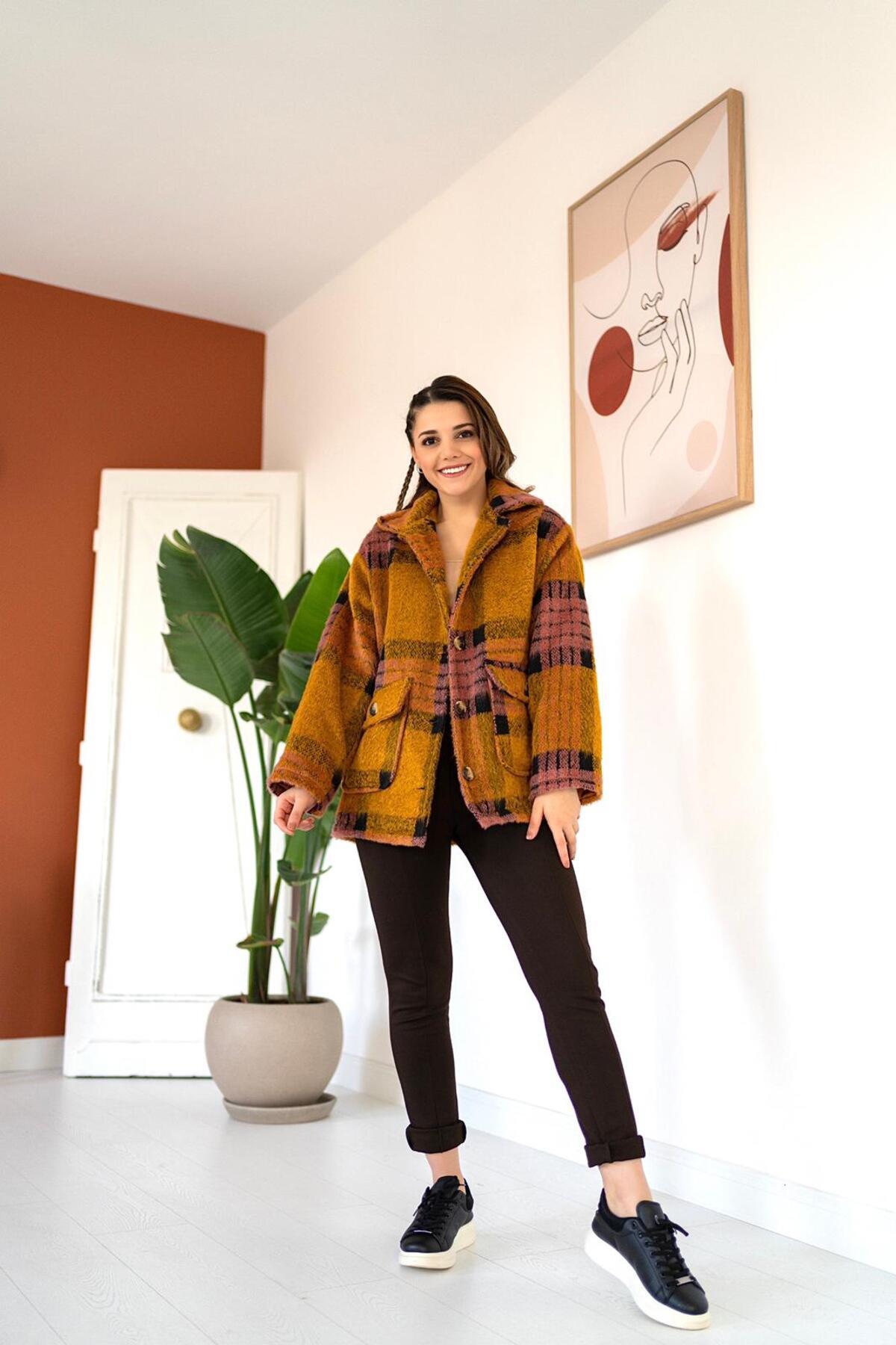 Women’s Plaid Buttoned Coat – Multicolored – Brand: Elisa – Women & Kids, Baby Clothes Wholesale – TheBS Women