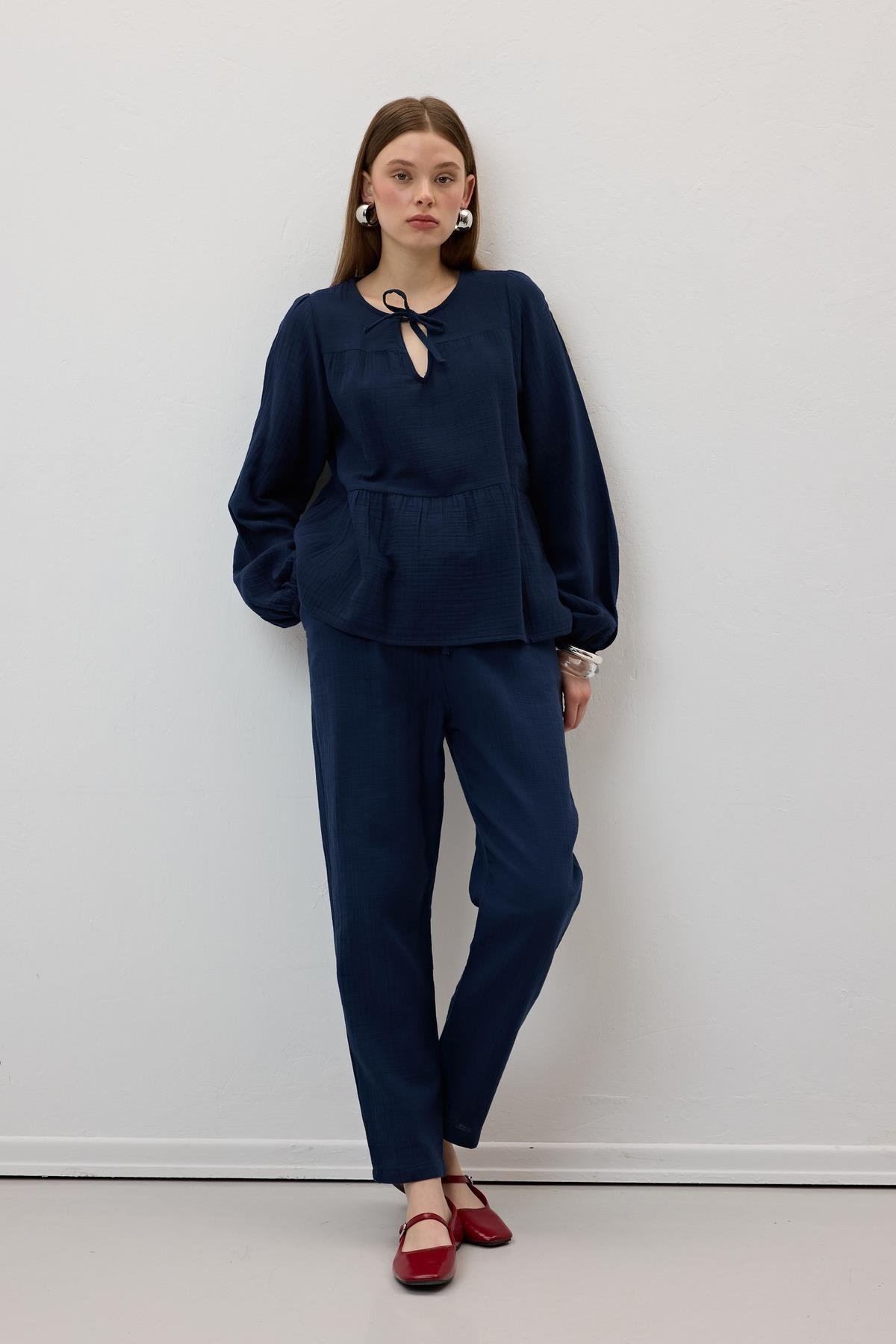 Mueslin Salaş Elastic Waist Women's Pants Navy - Brand: Levure - Women & Kids, Baby Clothes Wholesale - TheBS Women Mueslin Salaş Elastic Waist Women's Pants Navy - Brand: Levure - Women & Kids, Baby Clothes Wholesale - TheBS Women