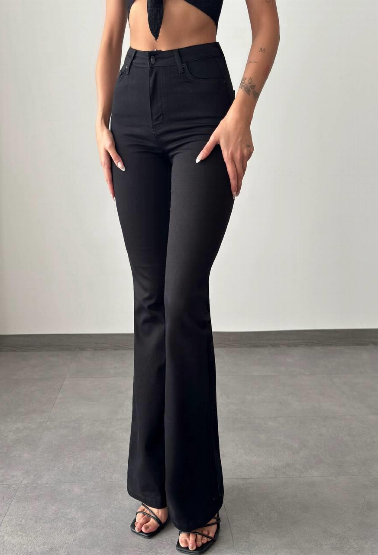 High Waist Half Spanish LegJeans - Brand: LACARINO - Women & Kids, Baby Clothes Wholesale - TheBS Women