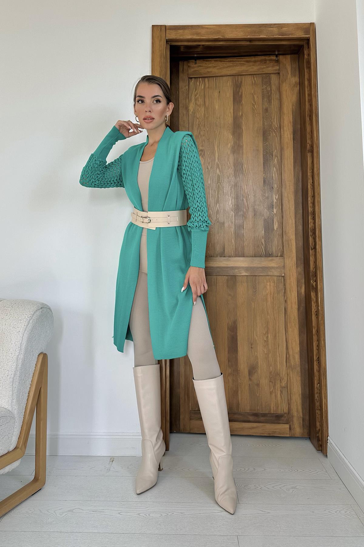 Knitted Cardigan With Braided Sleeves – Brand: Elisa – Women & Kids, Baby Clothes Wholesale – TheBS Women