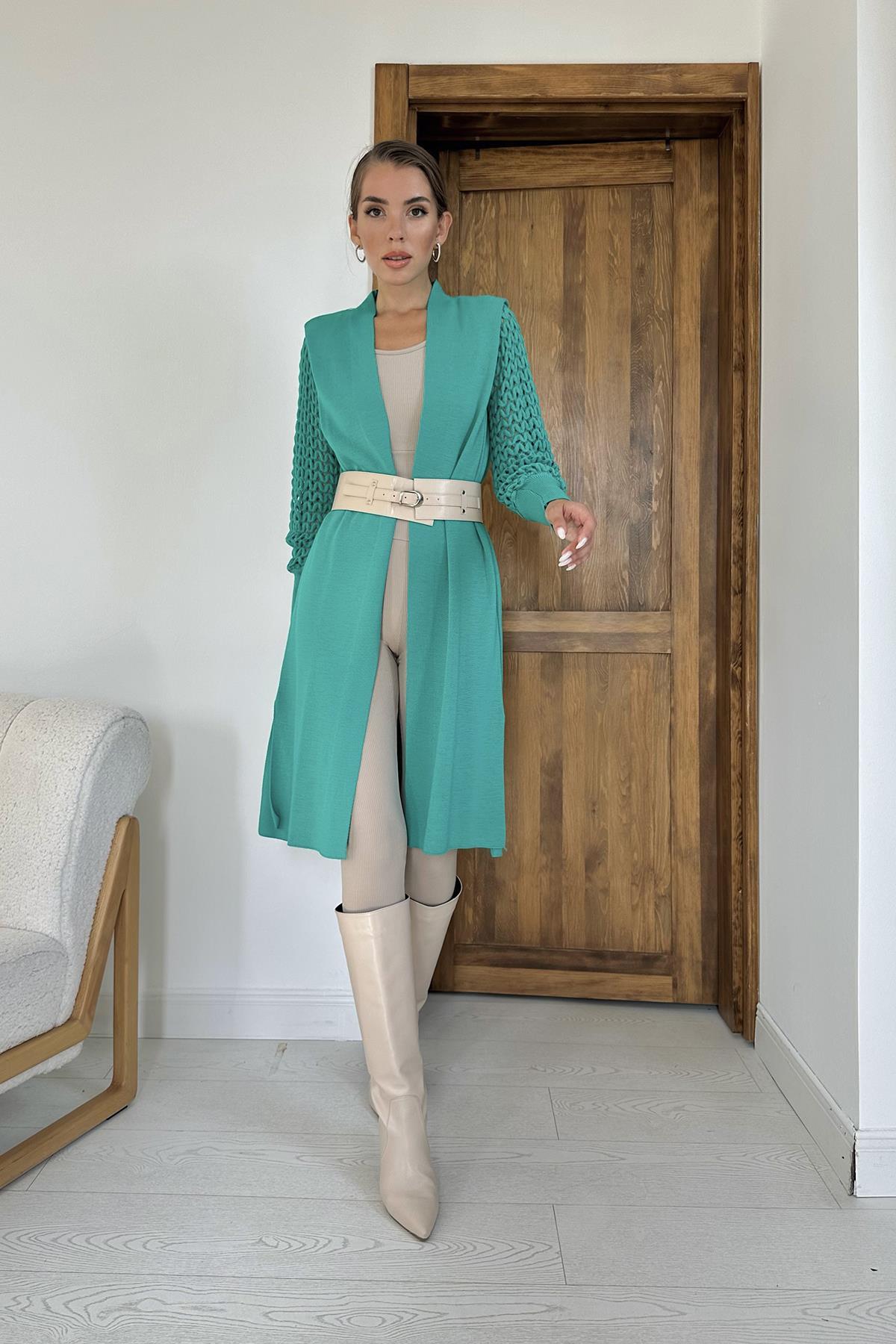 Knitted Cardigan With Braided Sleeves – Brand: Elisa – Women & Kids, Baby Clothes Wholesale – TheBS Women