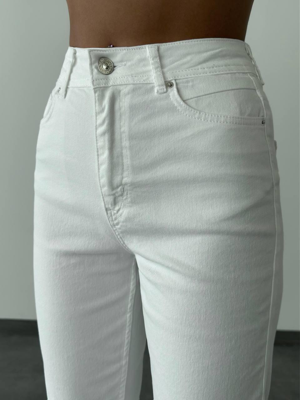 High Waist Slit Detailed Mia Jeans - Brand: LACARINO - Women & Kids, Baby Clothes Wholesale - TheBS Women High Waist Slit Detailed Mia Jeans - Brand: LACARINO - Women & Kids, Baby Clothes Wholesale - TheBS Women