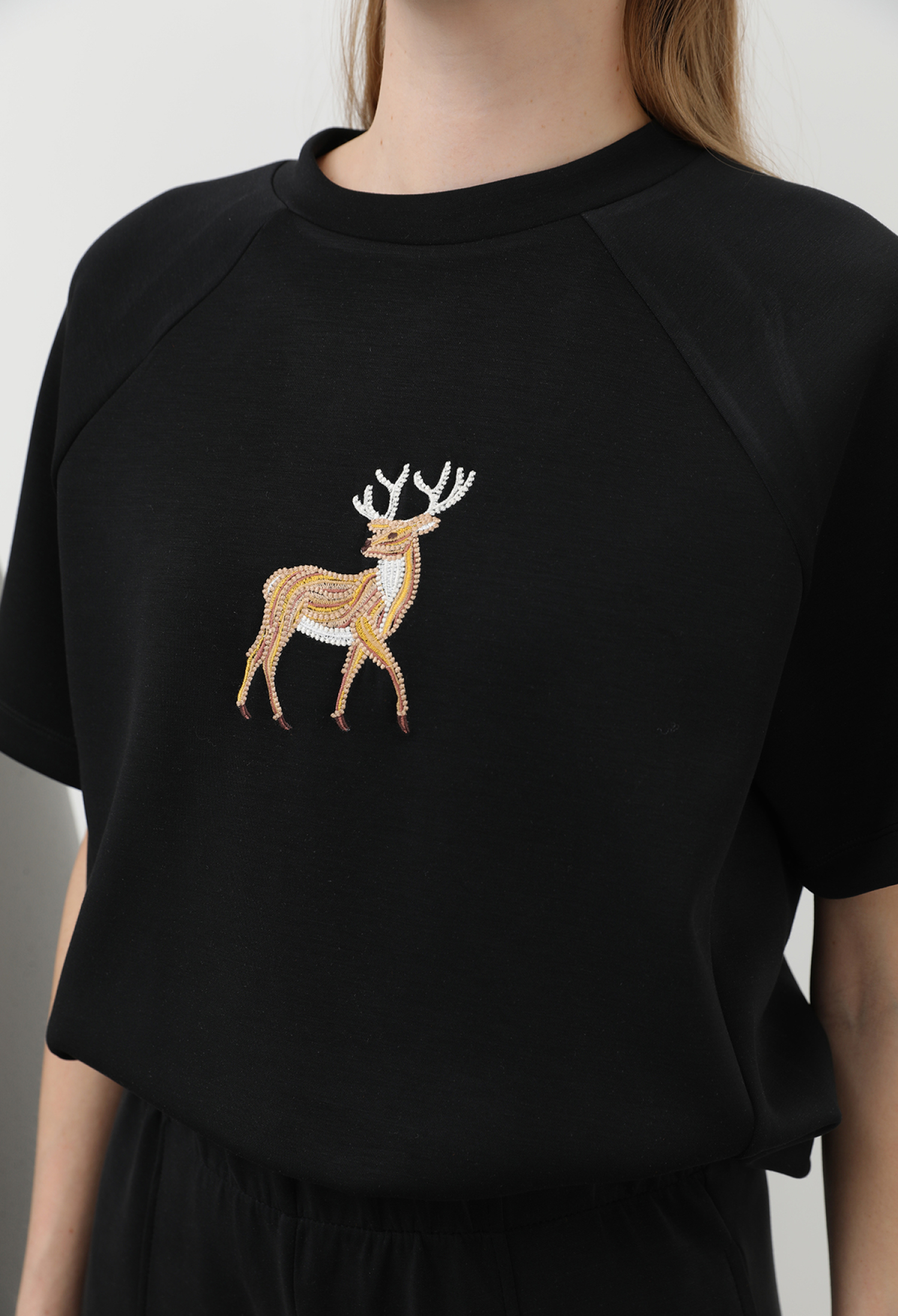Women's Front Deer Embroidered Tshirt - Brand: SOUL - Women & Kids, Baby Clothes Wholesale - TheBS Women