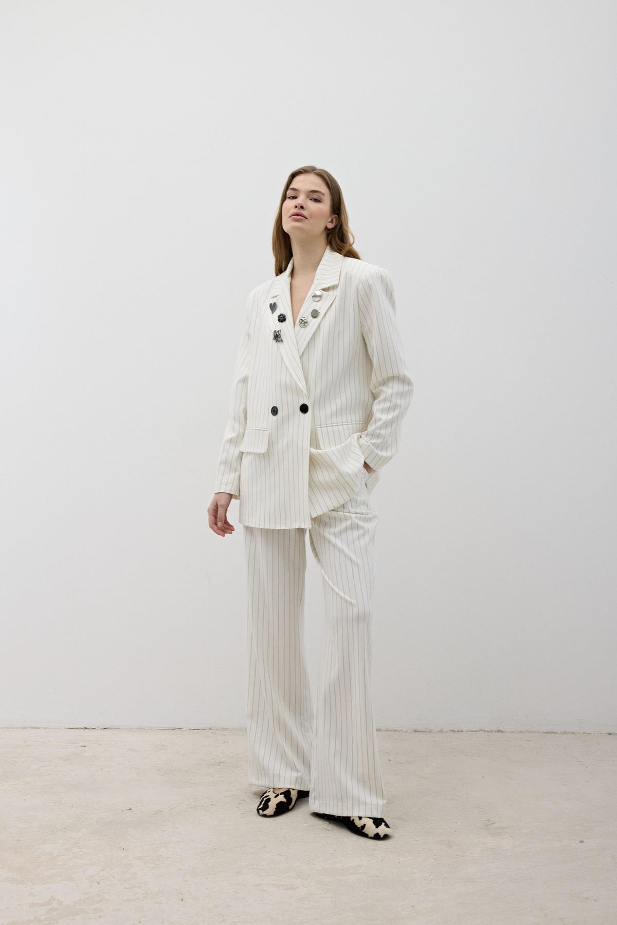 Front Button Detailed Zipper Pants - Brand: Levure - Women & Kids, Baby Clothes Wholesale - TheBS Women Front Button Detailed Zipper Pants - Brand: Levure - Women & Kids, Baby Clothes Wholesale - TheBS Women