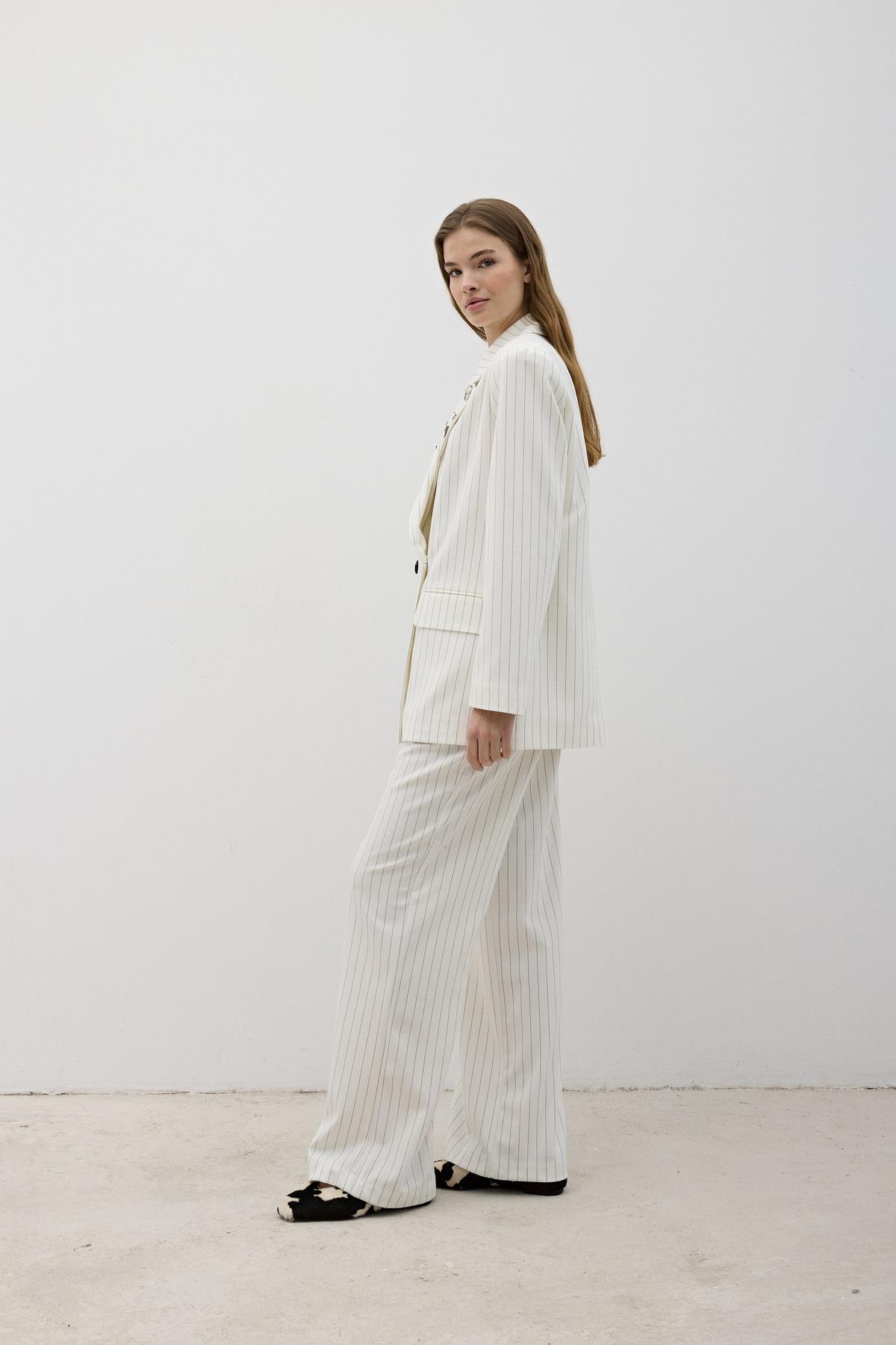 Front Button Detailed Zipper Pants - Brand: Levure - Women & Kids, Baby Clothes Wholesale - TheBS Women Front Button Detailed Zipper Pants - Brand: Levure - Women & Kids, Baby Clothes Wholesale - TheBS Women