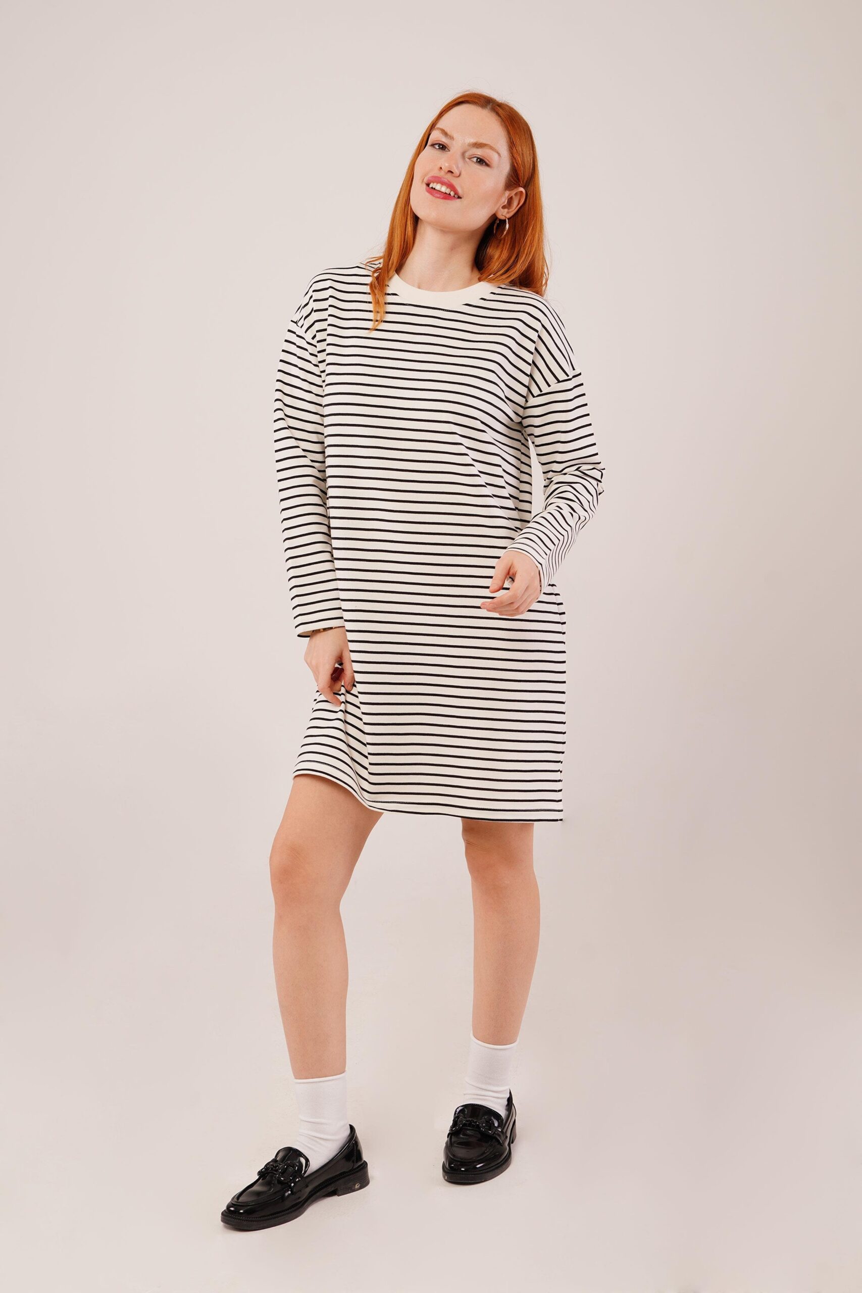 Slippery Cut Striped LongWholesale Sweatshirt - Brand: Lustrin - Women & Kids, Baby Clothes Wholesale - TheBS Women