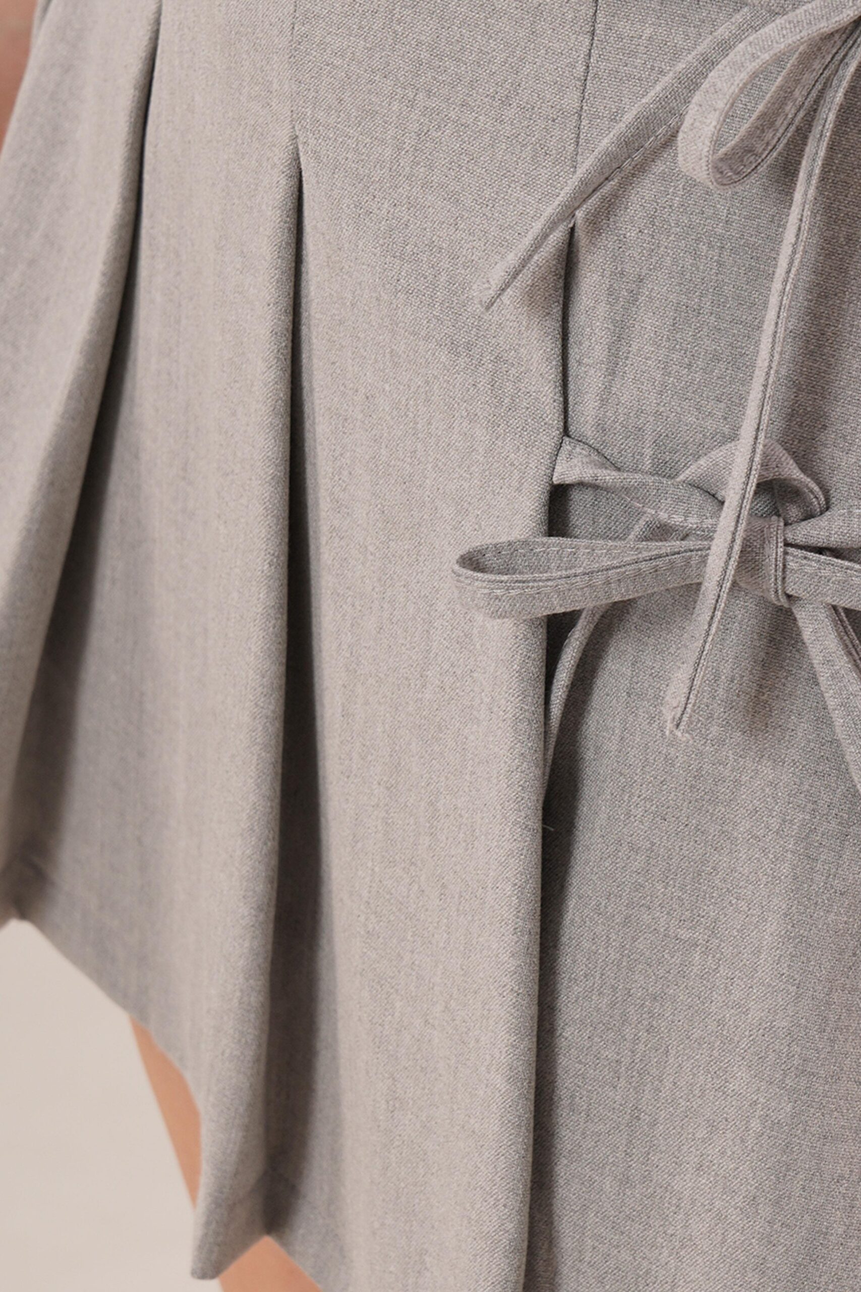 Wholesale Gray Mini Shorts Skirt With Pleated Side Drawstring Detail – Brand: Lustrin – Women & Kids, Baby Clothes Wholesale – TheBS Women