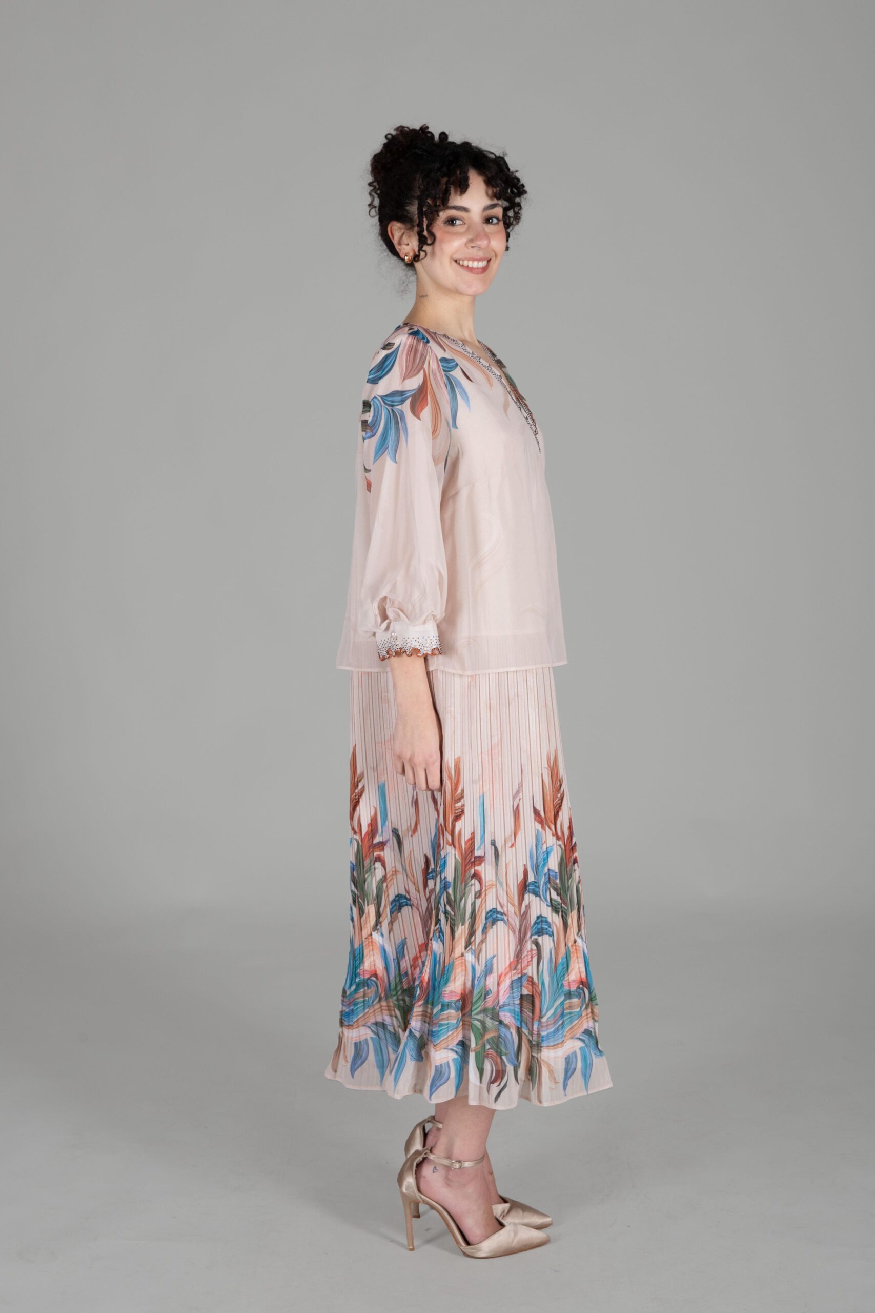 V Neck Mars Empirme Dress – Brand: GUMANIZE – Women & Kids, Baby Clothes Wholesale – TheBS Women