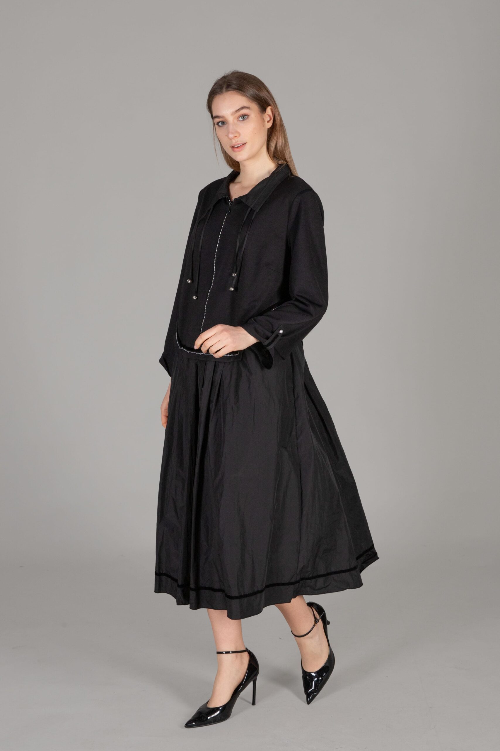 Round Neck Tatya Dress – Black – Brand: GUMANIZE – Women & Kids, Baby Clothes Wholesale – TheBS Women