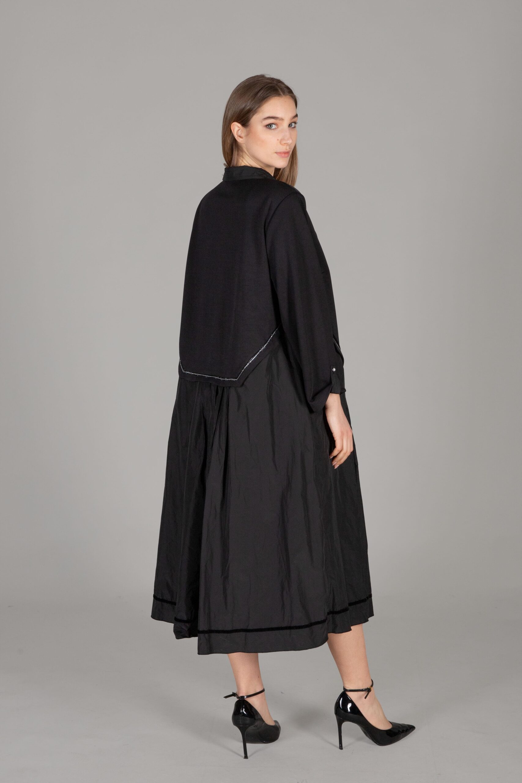 Round Neck Tatya Dress – Black – Brand: GUMANIZE – Women & Kids, Baby Clothes Wholesale – TheBS Women