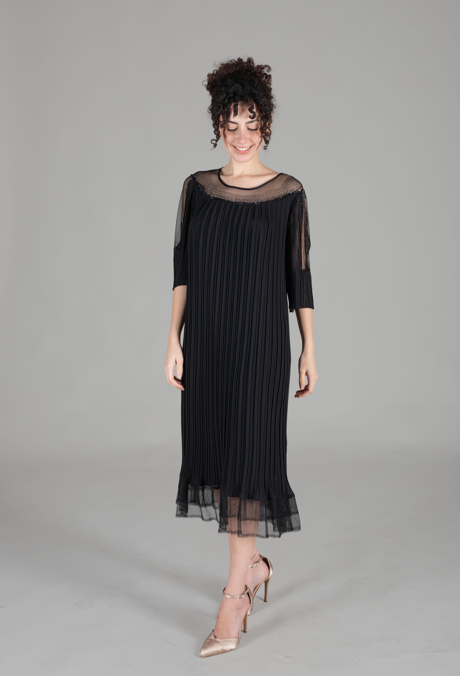 Oval Collar Stone Pleated Dress - Brand: GUMANIZE - Women & Kids, Baby Clothes Wholesale - TheBS Women