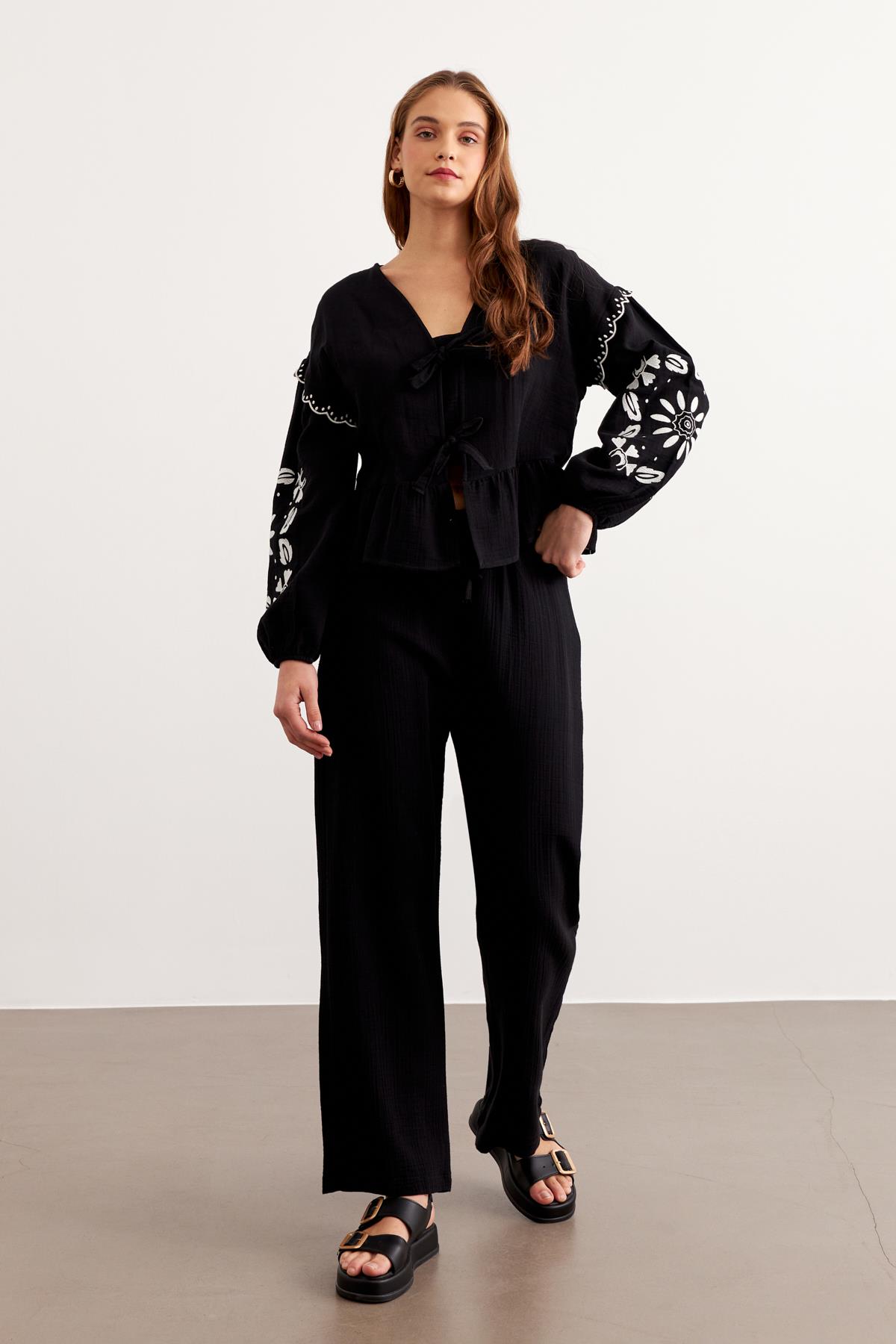 Elastic Waist Mueslin Pants - Brand: Levure - Women & Kids, Baby Clothes Wholesale - TheBS Women Elastic Waist Mueslin Pants - Brand: Levure - Women & Kids, Baby Clothes Wholesale - TheBS Women