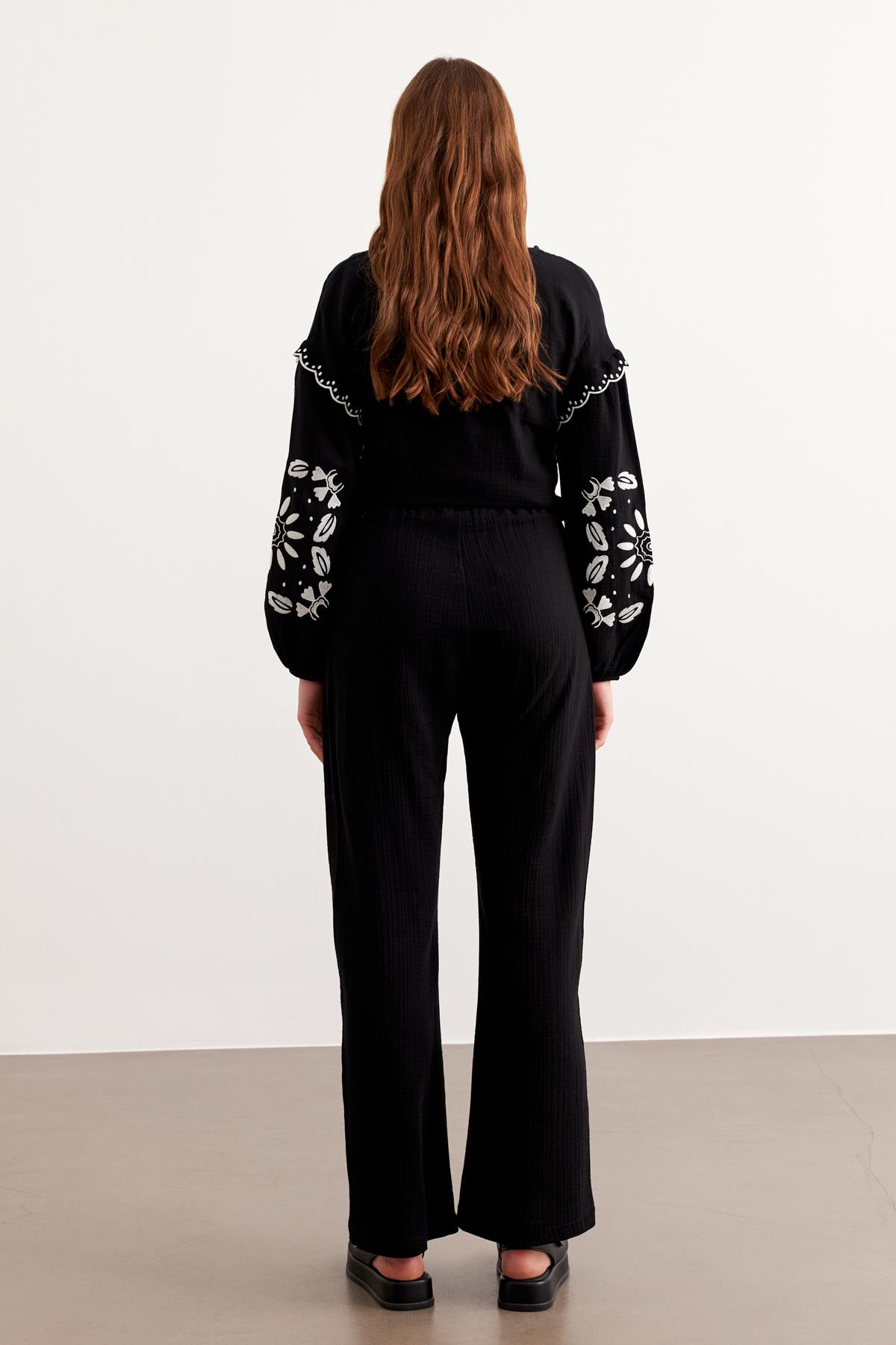 Elastic Waist Mueslin Pants - Brand: Levure - Women & Kids, Baby Clothes Wholesale - TheBS Women Elastic Waist Mueslin Pants - Brand: Levure - Women & Kids, Baby Clothes Wholesale - TheBS Women