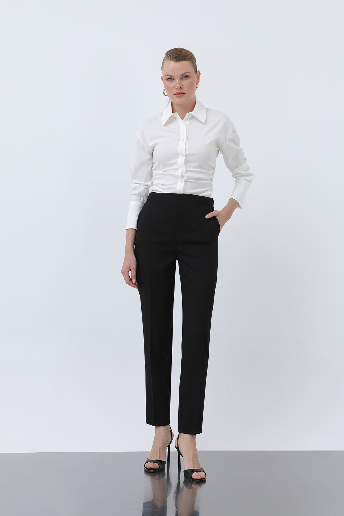 Women’s Carrot Cut Pants – Brand: Puane – Women & Kids, Baby Clothes Wholesale – TheBS Women