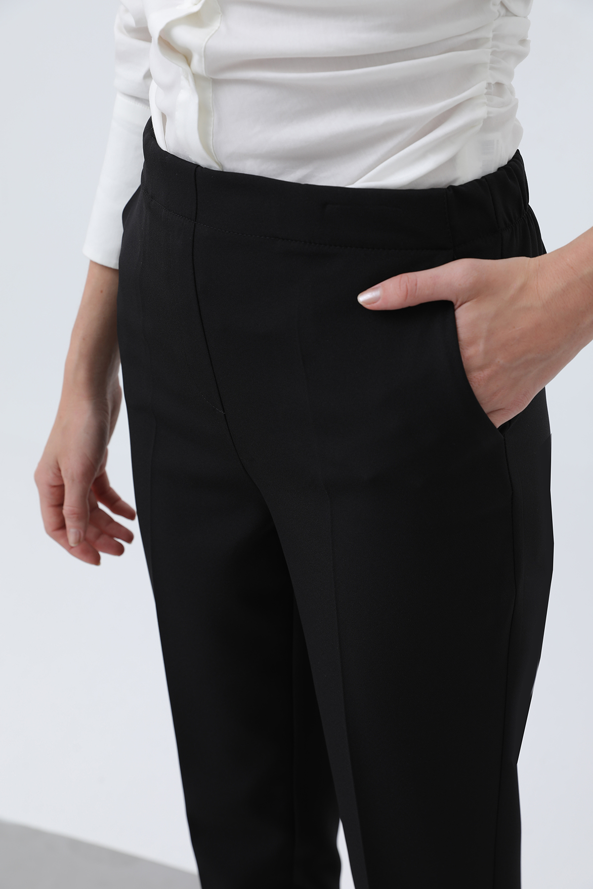 Women’s Carrot Cut Pants – Brand: Puane – Women & Kids, Baby Clothes Wholesale – TheBS Women