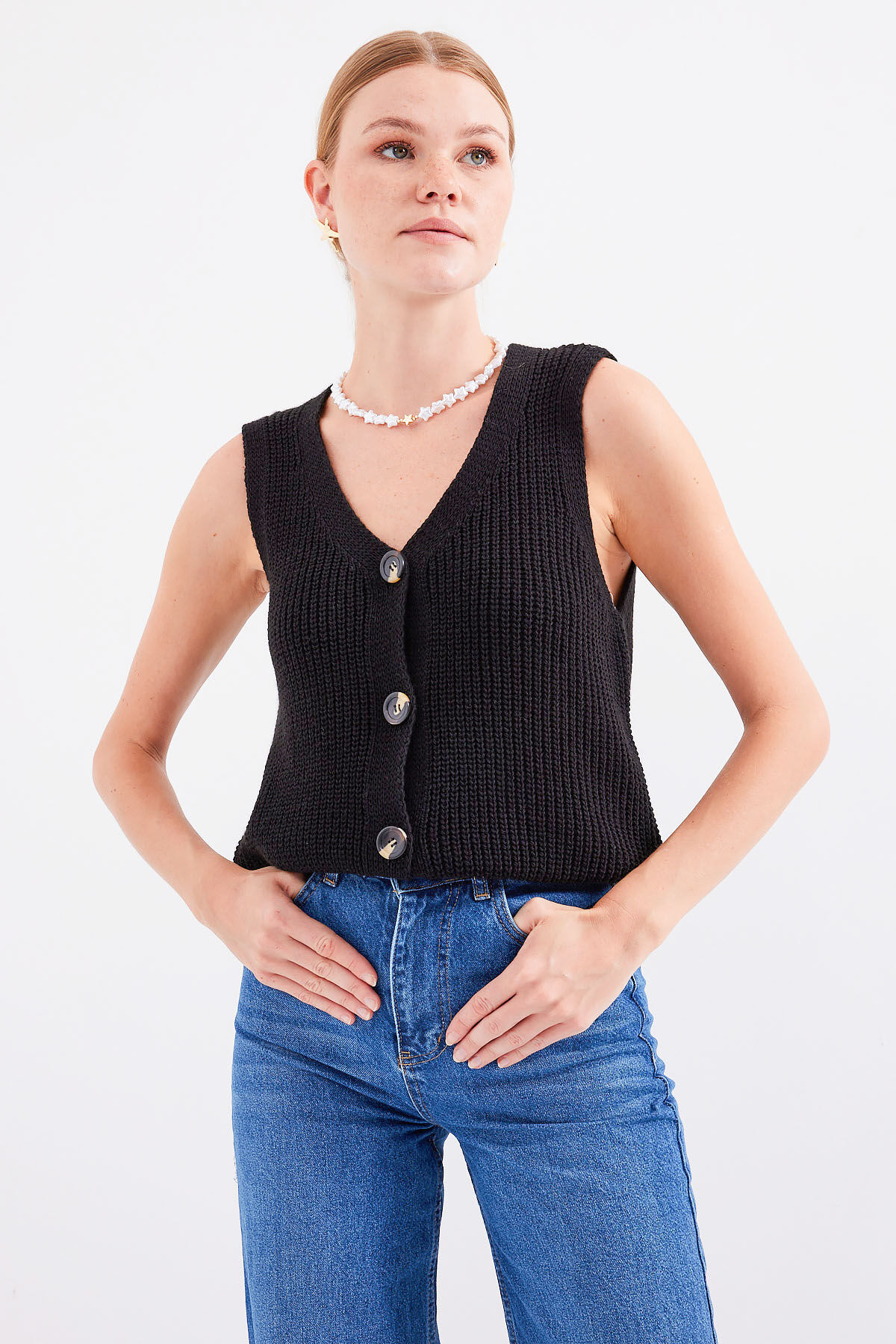 Short Knitwear Vest With Buttons - Brand: Bigdart - Women & Kids, Baby Clothes Wholesale - TheBS Women