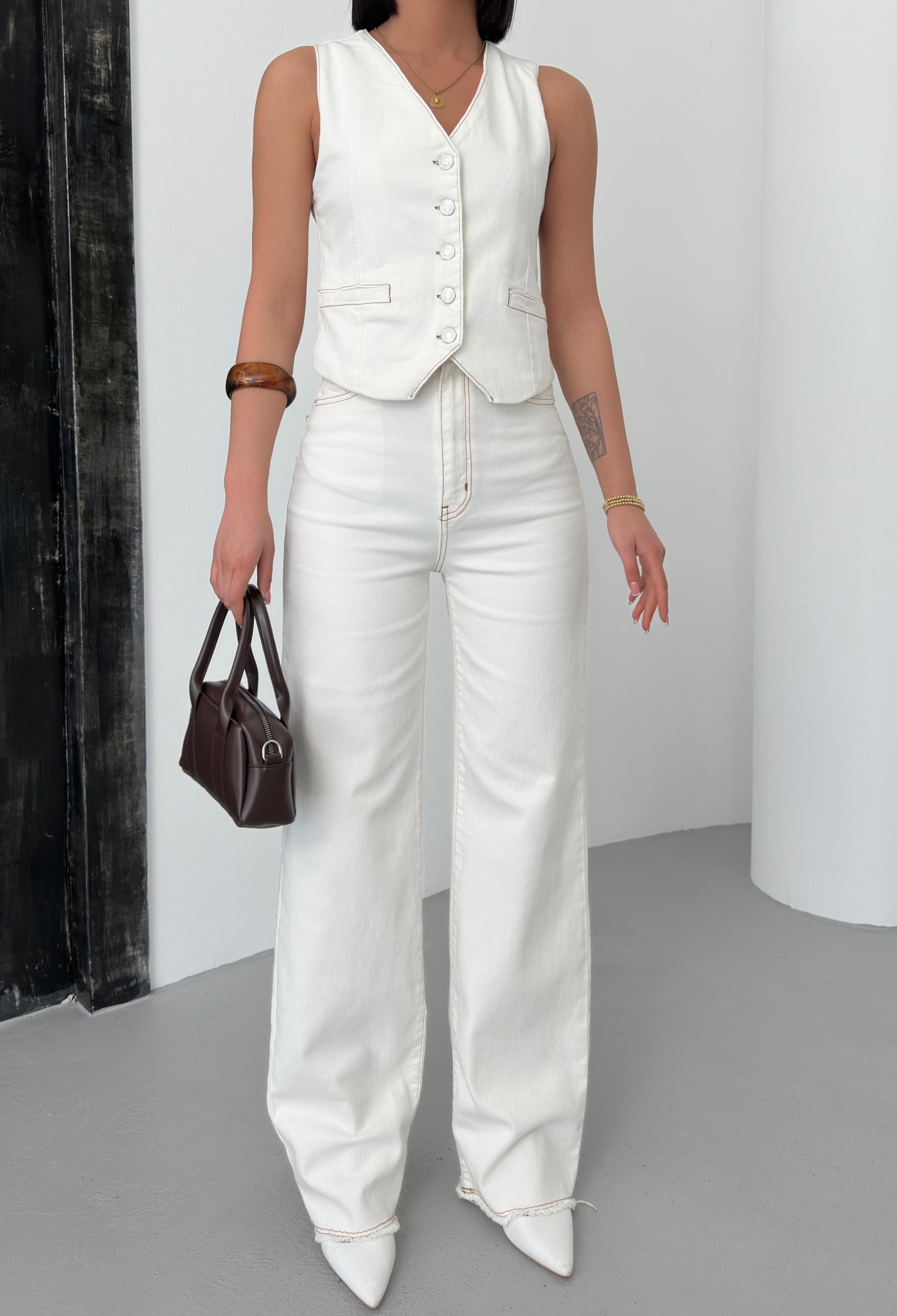 Zero Sleeve 5 Button Pocket Detailed Bone Vest - Brand: LACARINO - Women & Kids, Baby Clothes Wholesale - TheBS Women