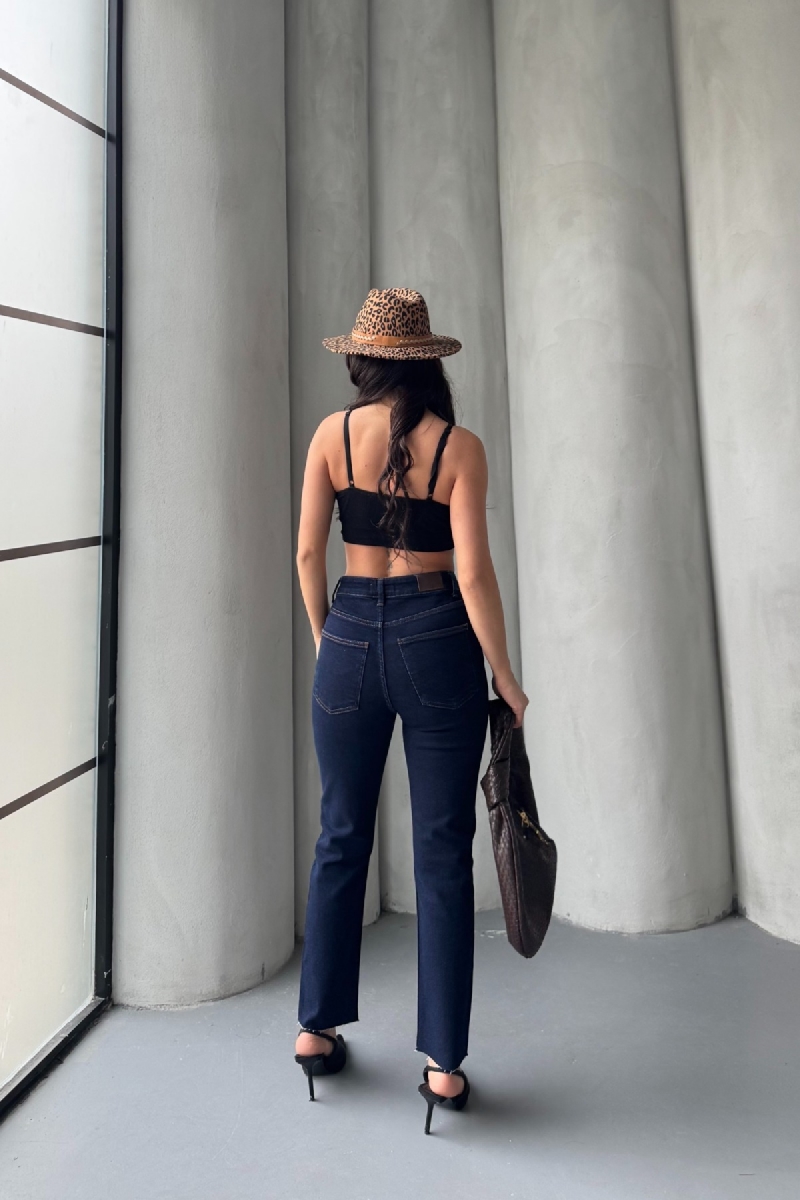 Mom Fit Jeans - Brand: XLove - Women & Kids, Baby Clothes Wholesale - TheBS Women Mom Fit Jeans - Brand: XLove - Women & Kids, Baby Clothes Wholesale - TheBS Women