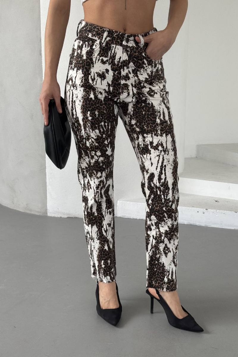 Mom Fit Jeans - Brand: XLove - Women & Kids, Baby Clothes Wholesale - TheBS Women Mom Fit Jeans - Brand: XLove - Women & Kids, Baby Clothes Wholesale - TheBS Women