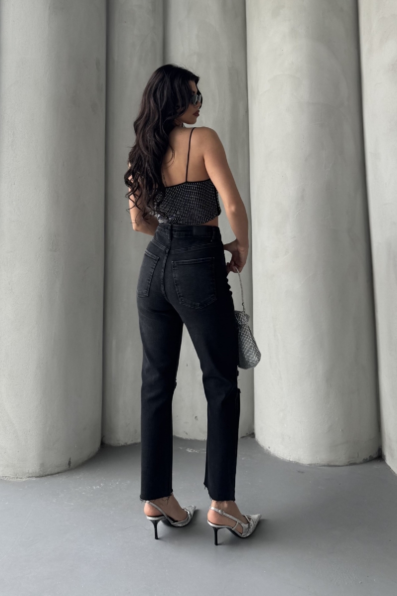 Mom Fit Jeans - Brand: XLove - Women & Kids, Baby Clothes Wholesale - TheBS Women Mom Fit Jeans - Brand: XLove - Women & Kids, Baby Clothes Wholesale - TheBS Women