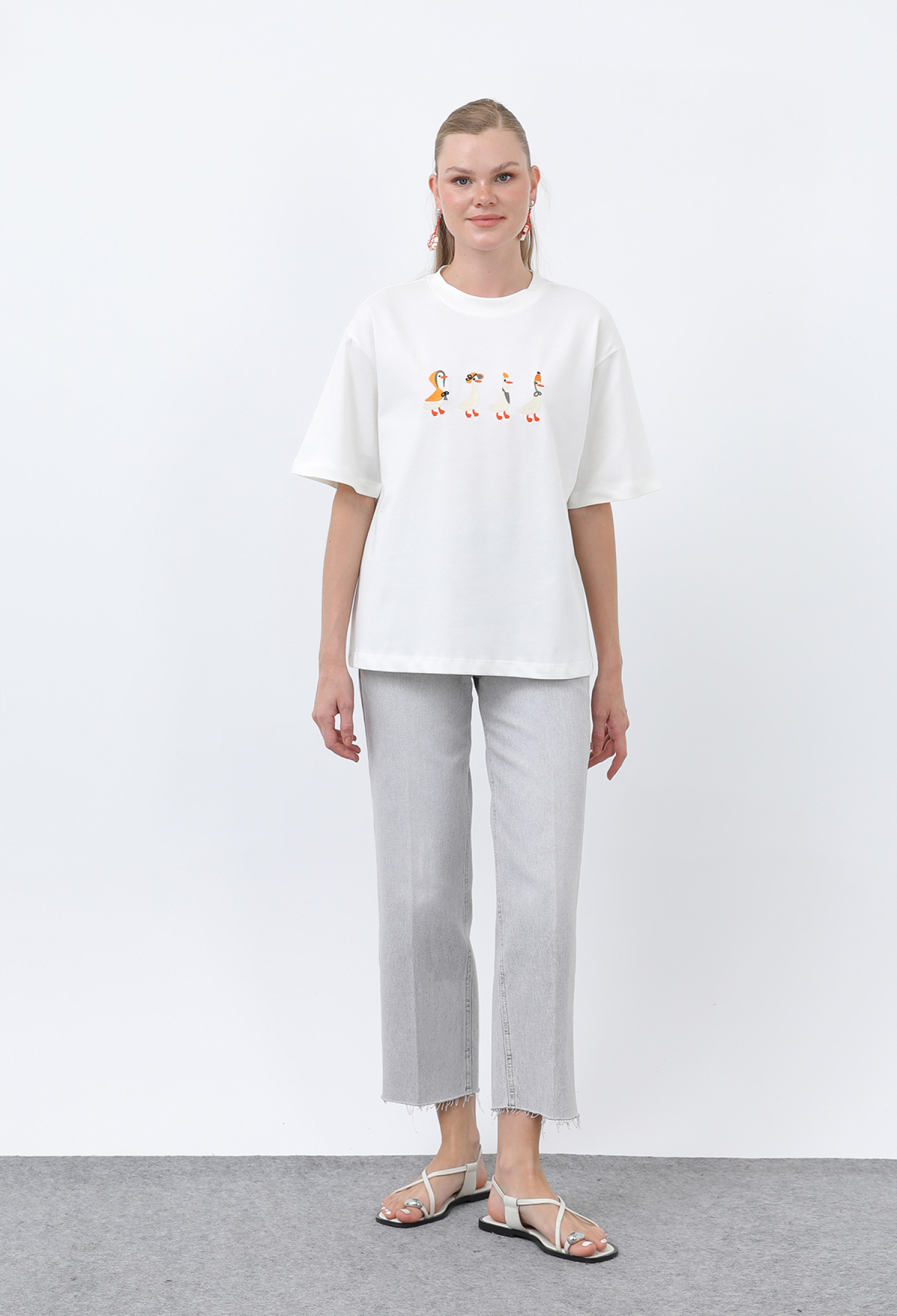 White Casual Oversized Fit Tshirt - Brand: SOUL - Women & Kids, Baby Clothes Wholesale - TheBS Women