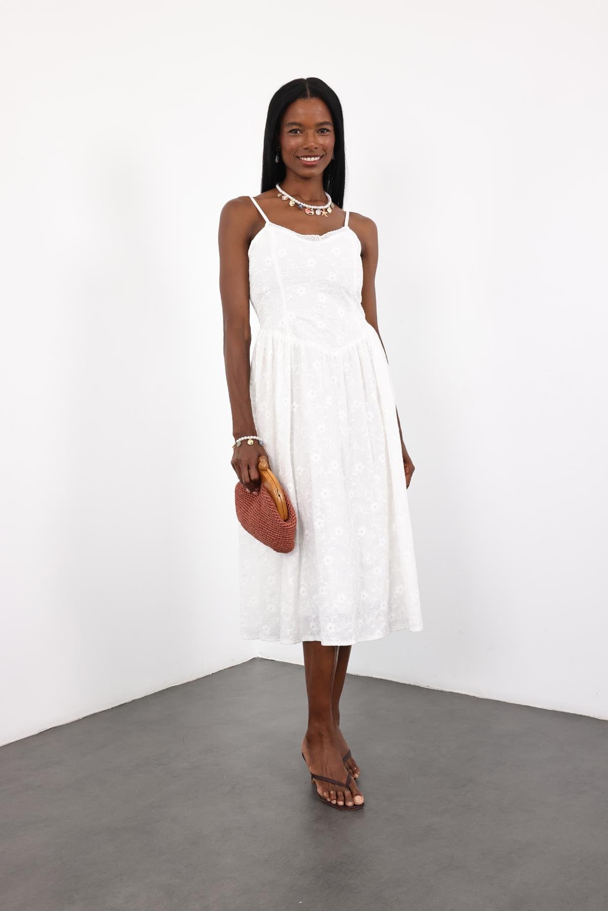 White Floral Slip Midi Dress With Sweetheart Neck – Brand: Cream Rouge – Women & Kids, Baby Clothes Wholesale – TheBS Women