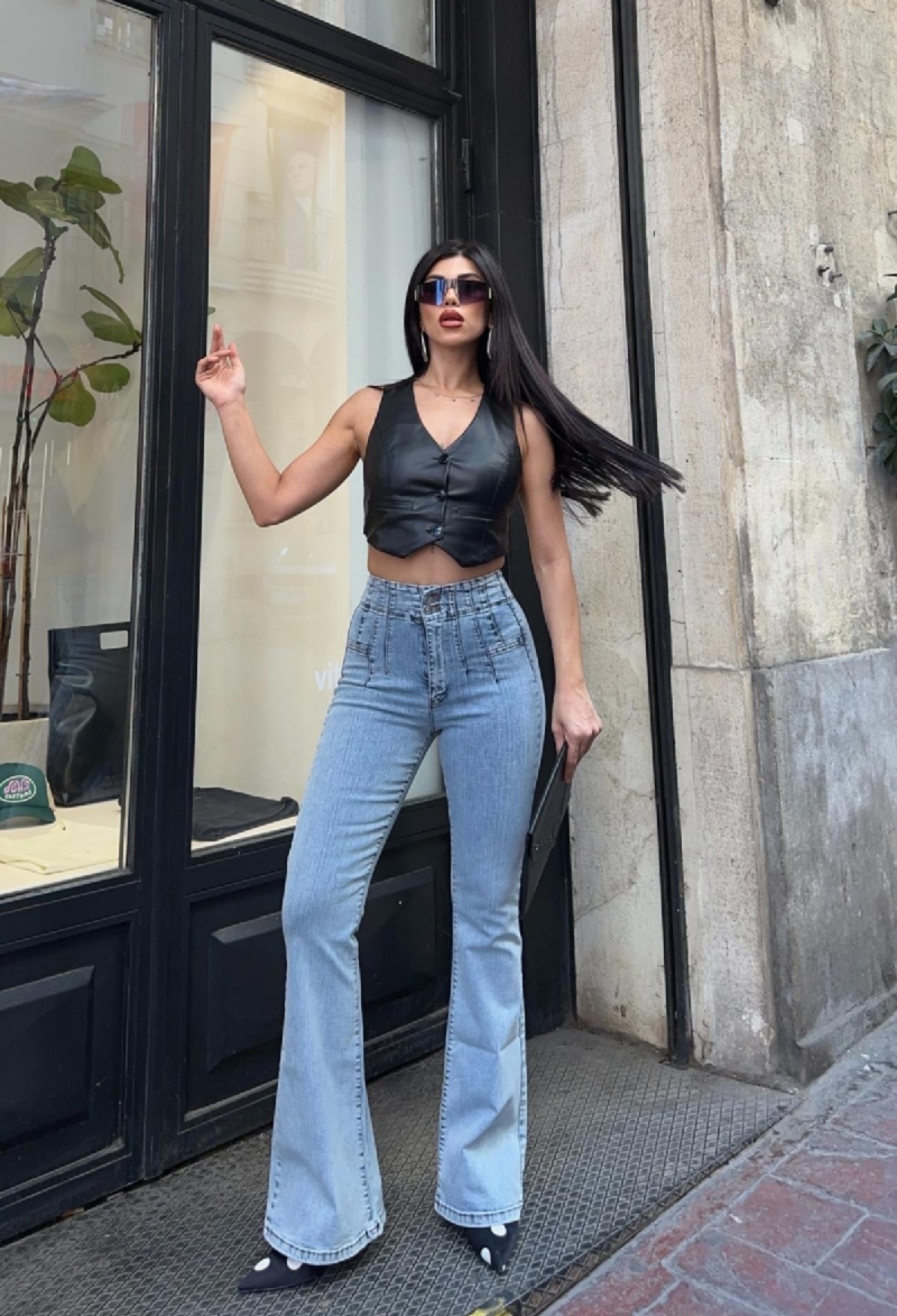 Mom Jeans With Flare Leg And High Waist - Brand: XLove - Women & Kids, Baby Clothes Wholesale - TheBS Women