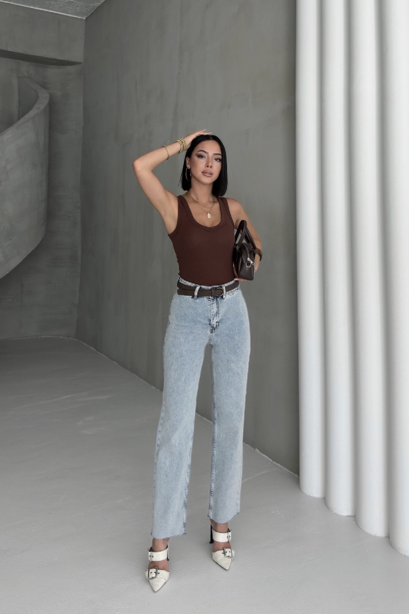 Mom Jeans High Waist Straight Leg Zip Up - Brand: XLove - Women & Kids, Baby Clothes Wholesale - TheBS Women Mom Jeans High Waist Straight Leg Zip Up - Brand: XLove - Women & Kids, Baby Clothes Wholesale - TheBS Women