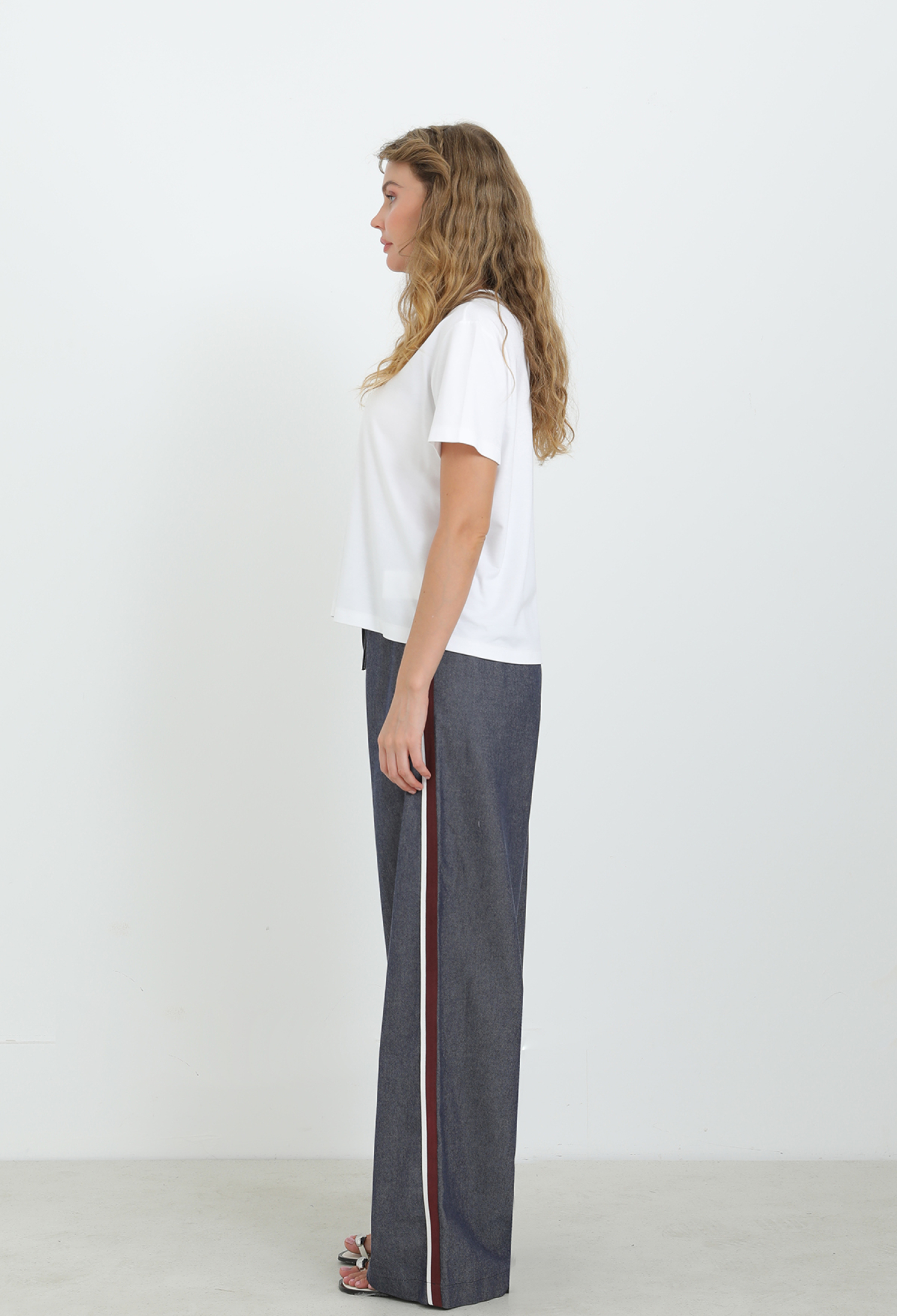 White Casual Streetwear V-Neck Tshirt - Brand: SOUL - Women & Kids, Baby Clothes Wholesale - TheBS Women