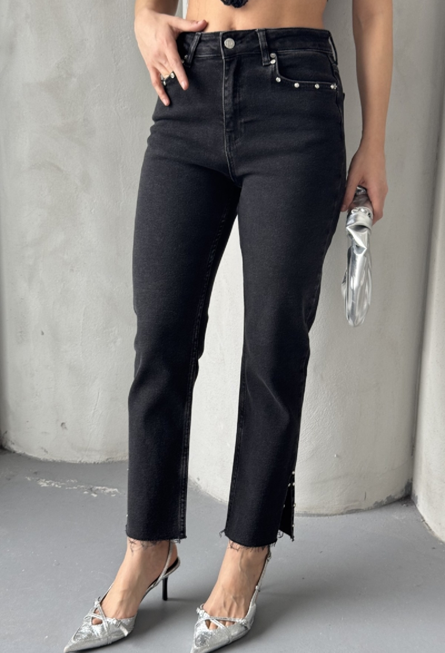 Flare Leg Mom Jeans With Side Slit - Brand: XLove - Women & Kids, Baby Clothes Wholesale - TheBS Women