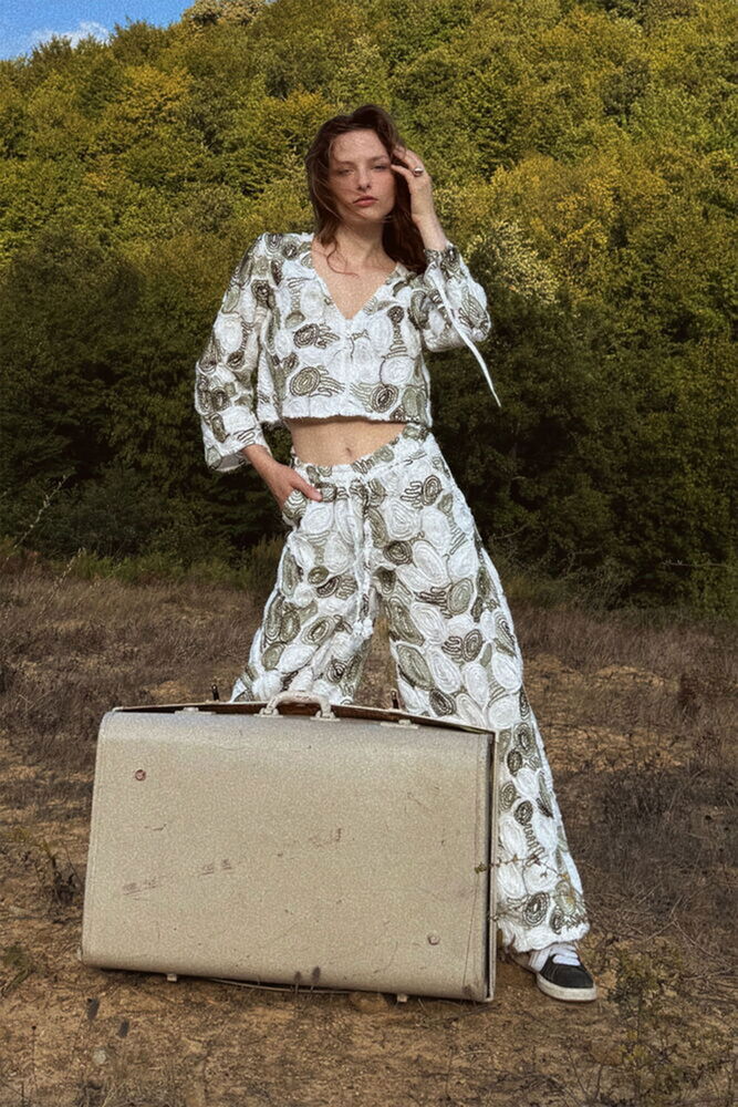 White Floral Buttoned Crop Shirt - Brand: Topshow - Women & Kids, Baby Clothes Wholesale - TheBS Women