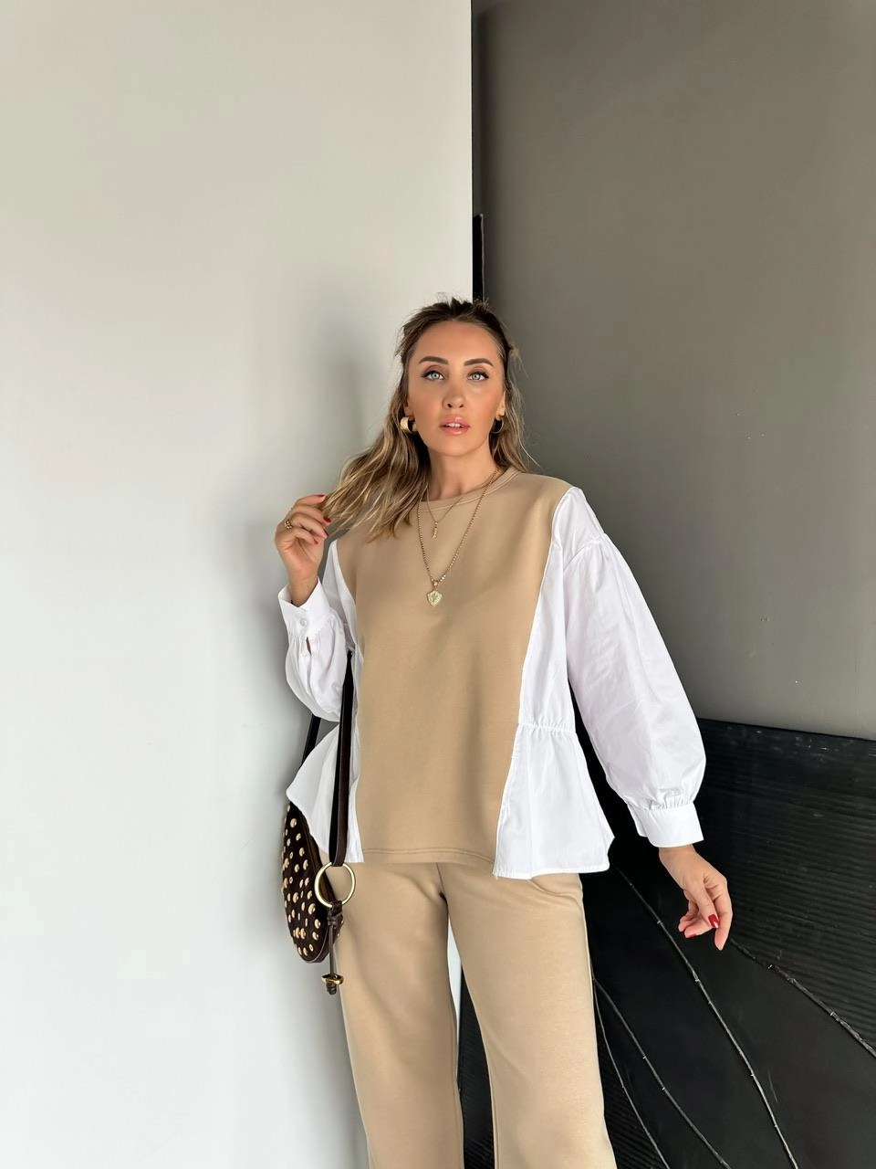 Beige Tracksuit With Tapered Pants And Round Neck - Brand: Cream Rouge - Women & Kids, Baby Clothes Wholesale - TheBS Women Beige Tracksuit With Tapered Pants And Round Neck - Brand: Cream Rouge - Women & Kids, Baby Clothes Wholesale - TheBS Women