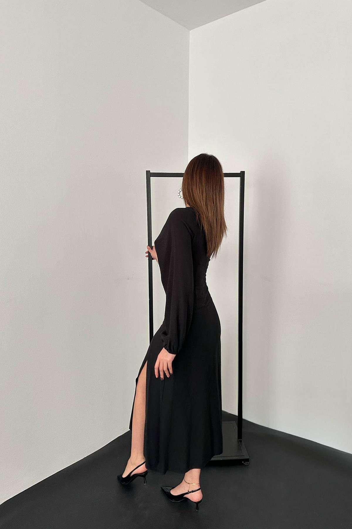 Gathered Crepe Dress – Brand: Elisa – Women & Kids, Baby Clothes Wholesale – TheBS Women