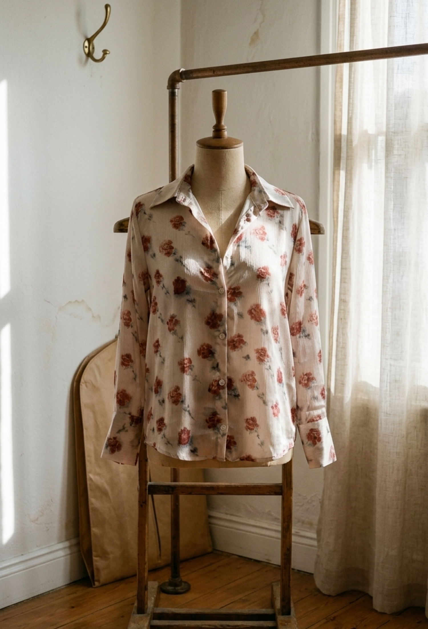 Chrysanthemum Pattern Shirt