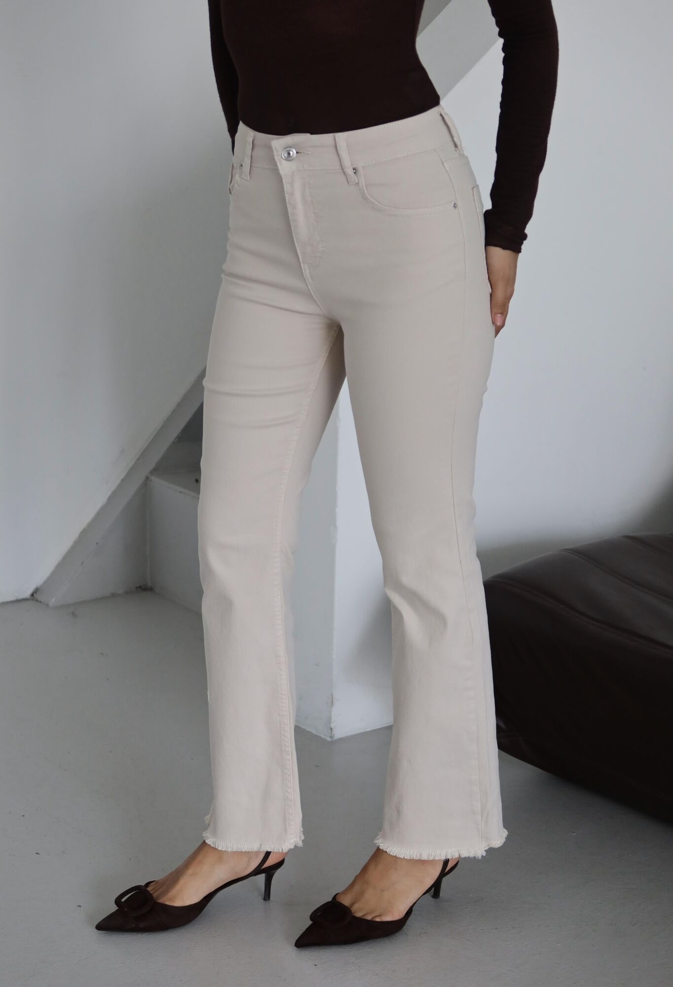 Beige Mom Jeans With High Waist And Flare Leg - Brand: LACARINO - Women & Kids, Baby Clothes Wholesale - TheBS Women