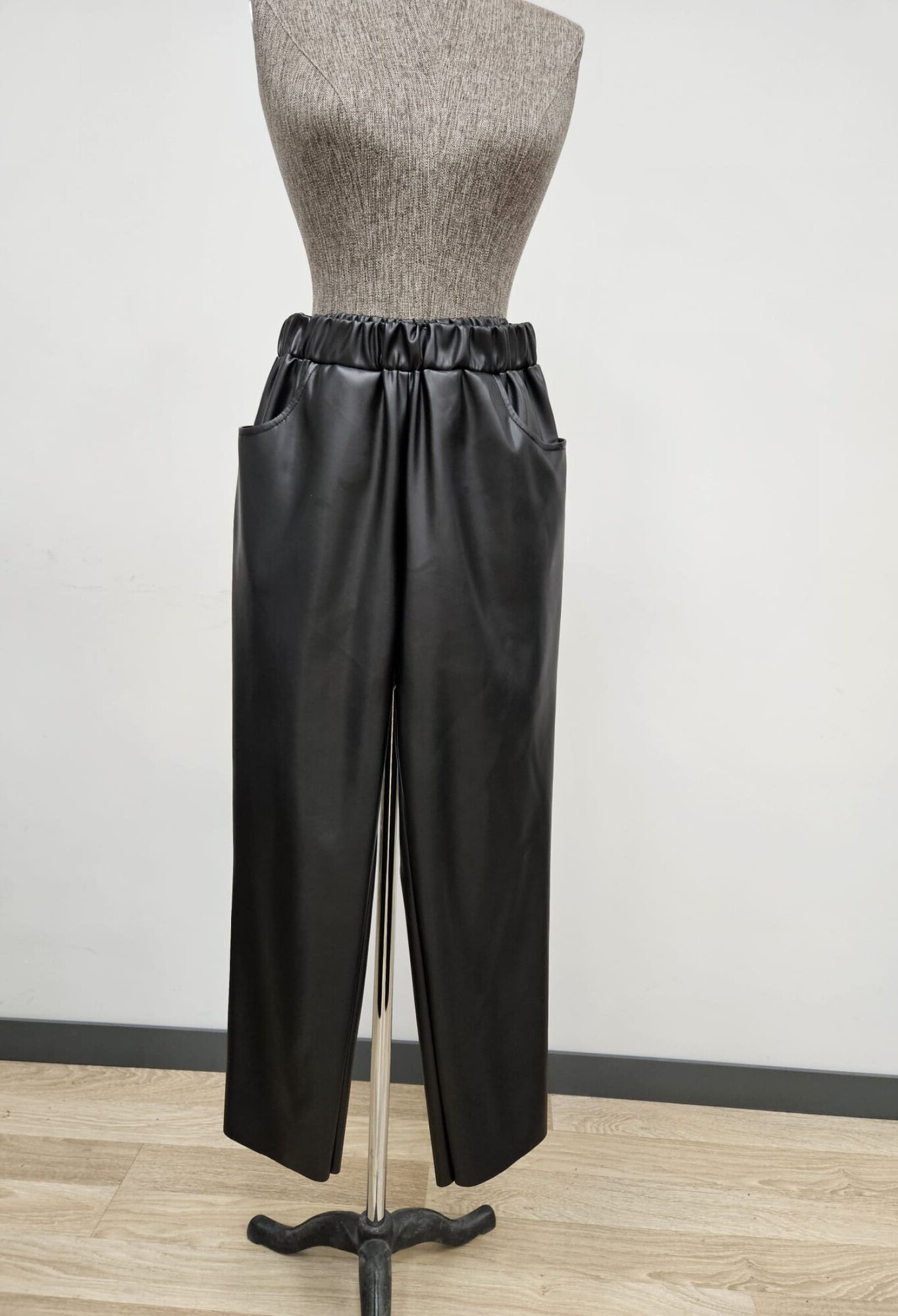 Black Cigarette Pants With High Waist And Slant Pockets - Brand: Puane - Women & Kids, Baby Clothes Wholesale - TheBS Women