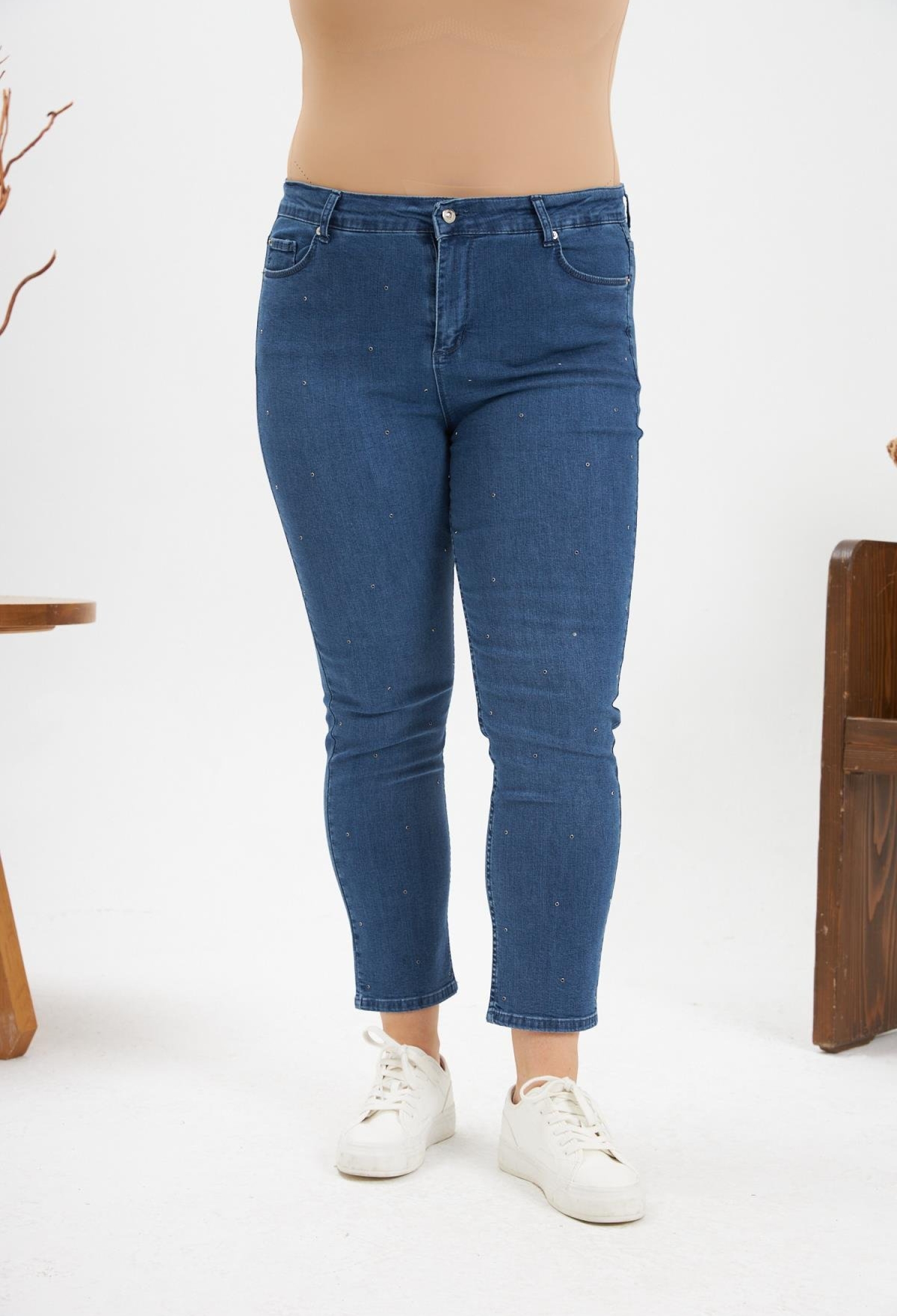 Casual Mom Jeans With Skinny Leg - Brand: RMG - Women & Kids, Baby Clothes Wholesale - TheBS Women