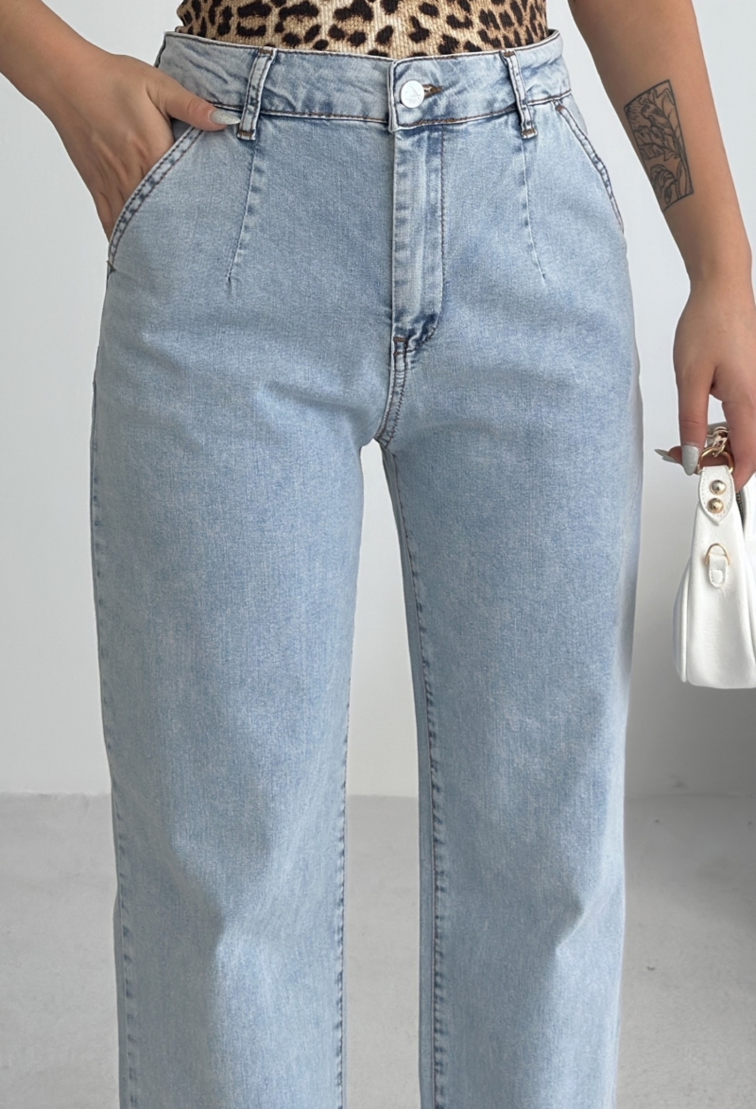Mom Jeans High Waist Straight Leg - Brand: XLove - Women & Kids, Baby Clothes Wholesale - TheBS Women