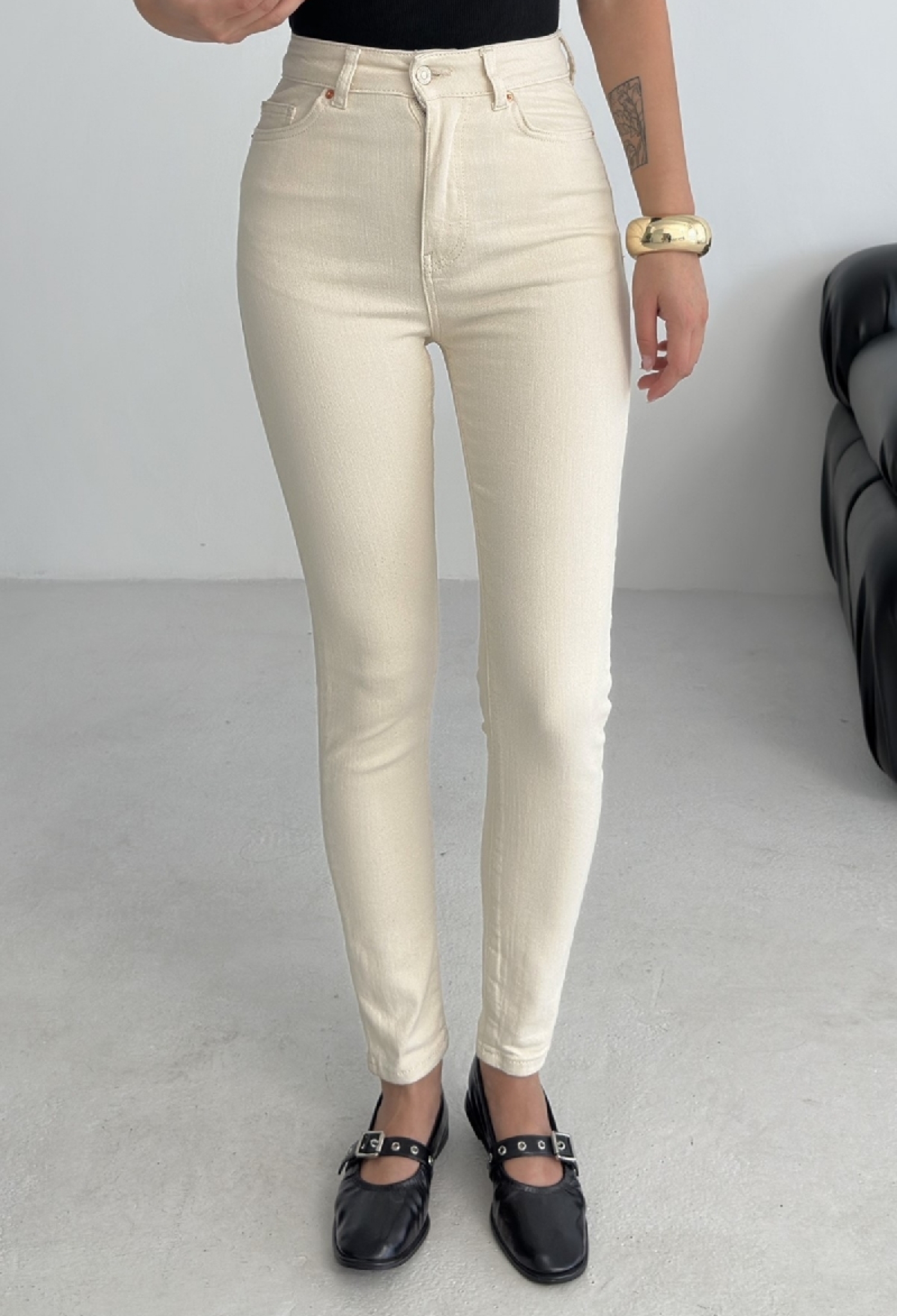 Beige Mom Jeans With High Waist Skinny Leg - Brand: XLove - Women & Kids, Baby Clothes Wholesale - TheBS Women