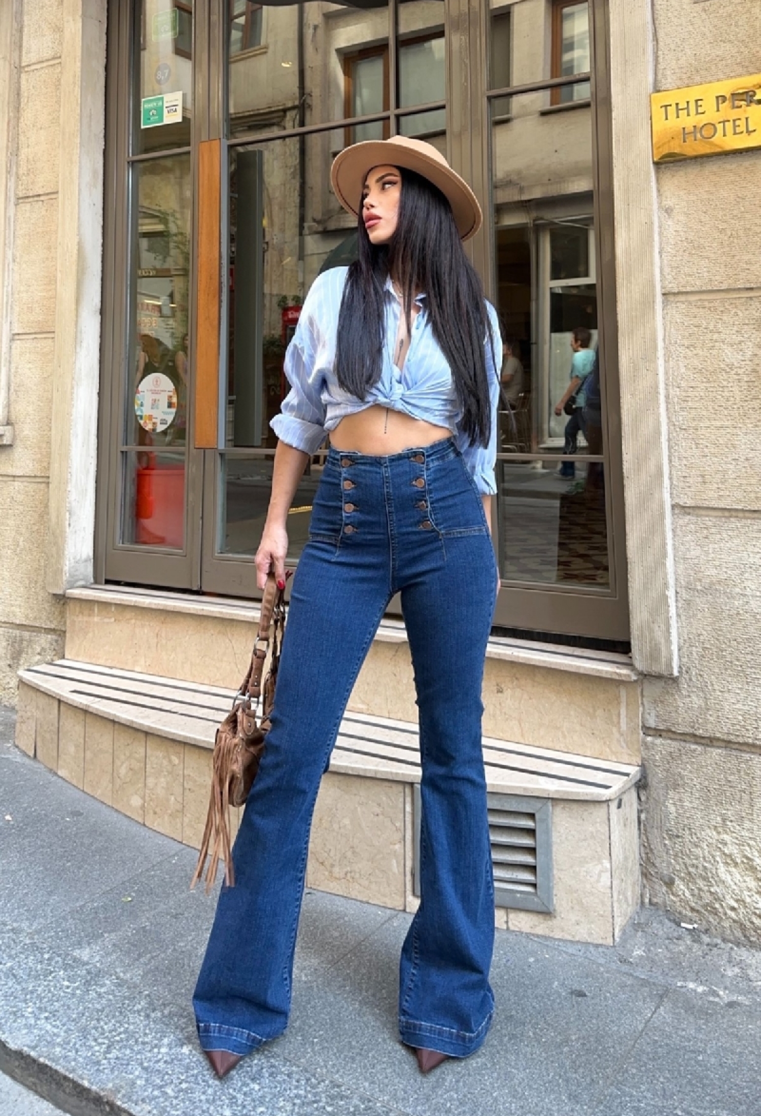 Mom Jeans With Flare Leg And High Waist - Brand: XLove - Women & Kids, Baby Clothes Wholesale - TheBS Women