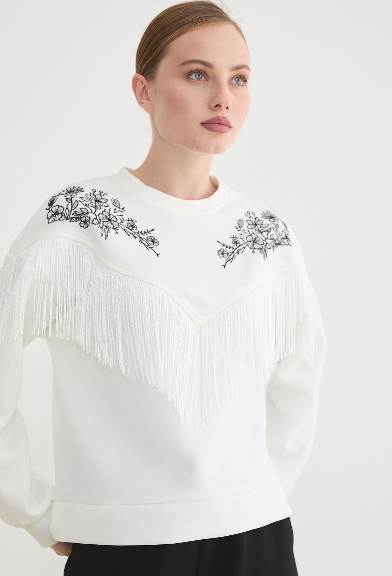 White Sweatshirt With Floral And Plain Patterns - Brand: Levure - Women & Kids, Baby Clothes Wholesale - TheBS Women