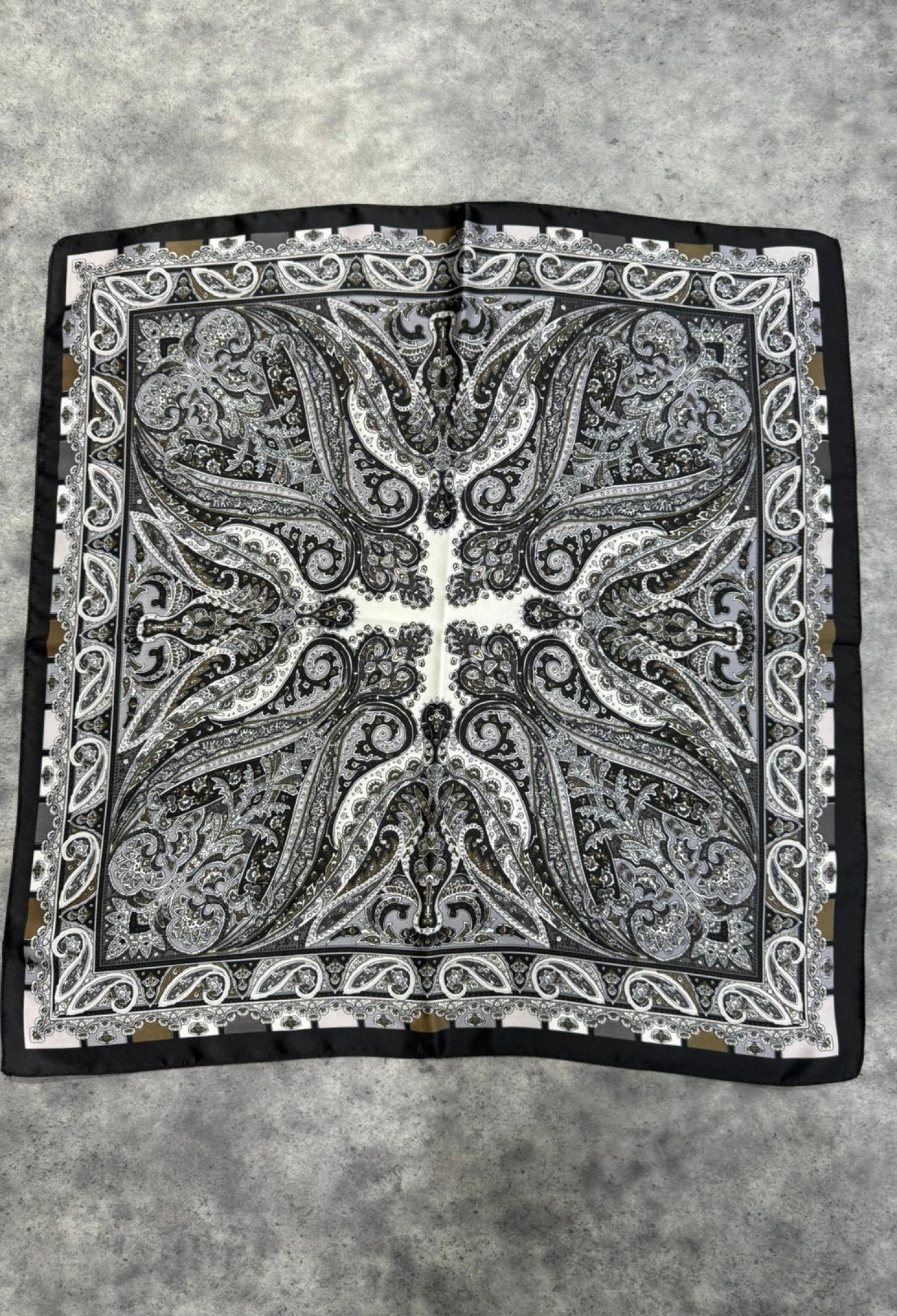 Elegant Paisley Shawl - Brand: Axesoire - Women & Kids, Baby Clothes Wholesale - TheBS Women