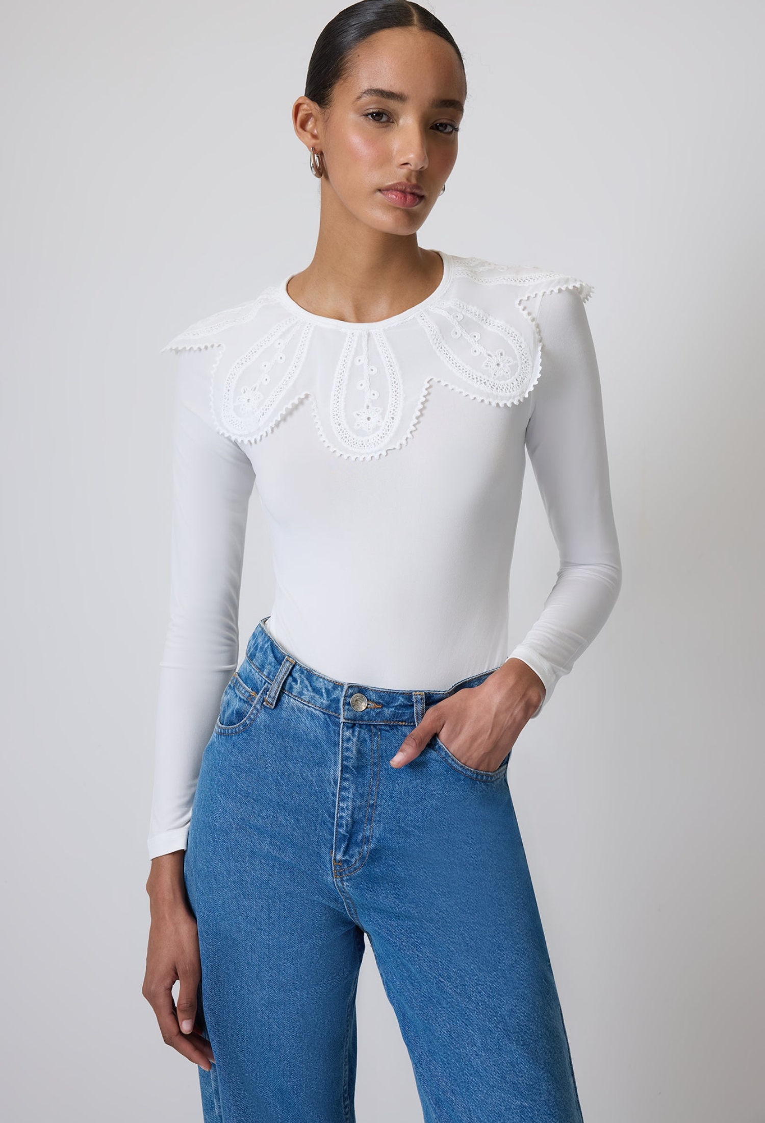 White Elegant Slim Fit Blouse With Round Neck - Brand: Touche Prive - Women & Kids, Baby Clothes Wholesale - TheBS Women