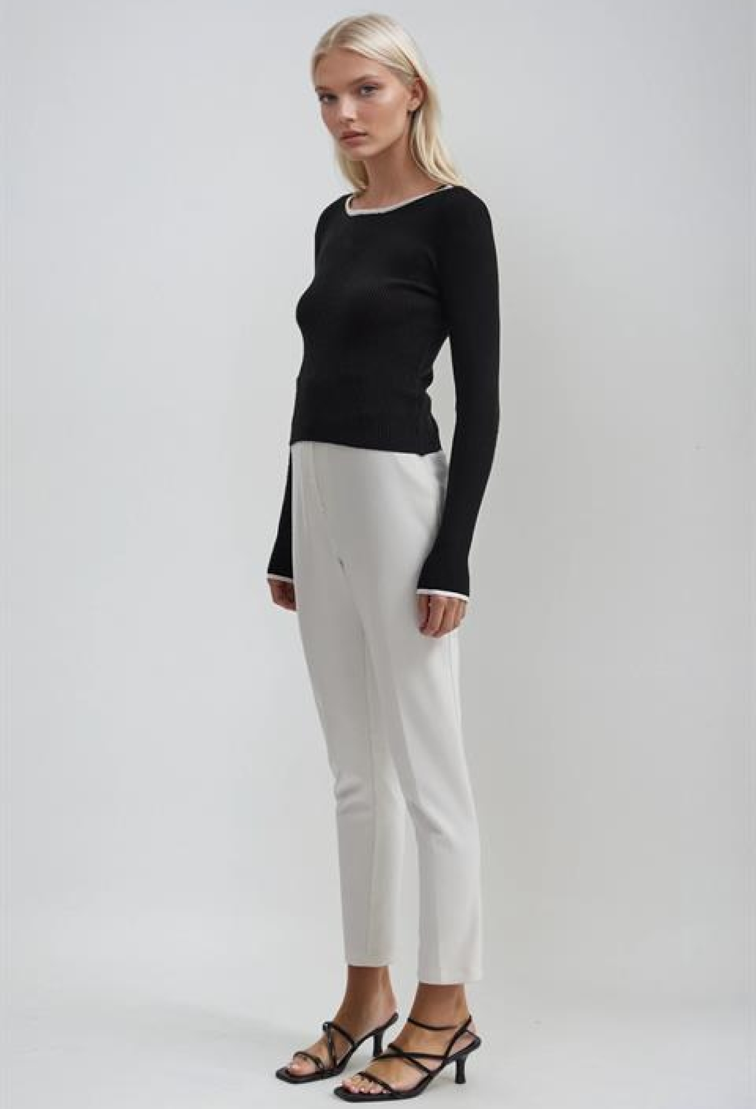 Slim Fit Casual Sweater With Extra Long Sleeves - Brand: Sobe Istanbul - Women & Kids, Baby Clothes Wholesale - TheBS Women