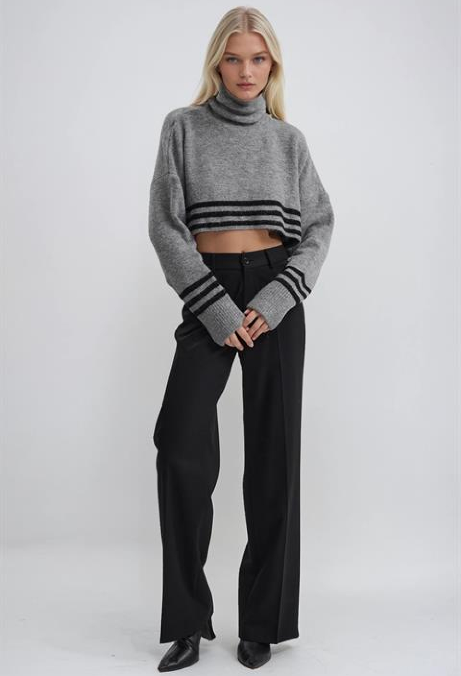 Oversized Fit Turtle Neck Crop Sweater - Brand: Sobe Istanbul - Women & Kids, Baby Clothes Wholesale - TheBS Women